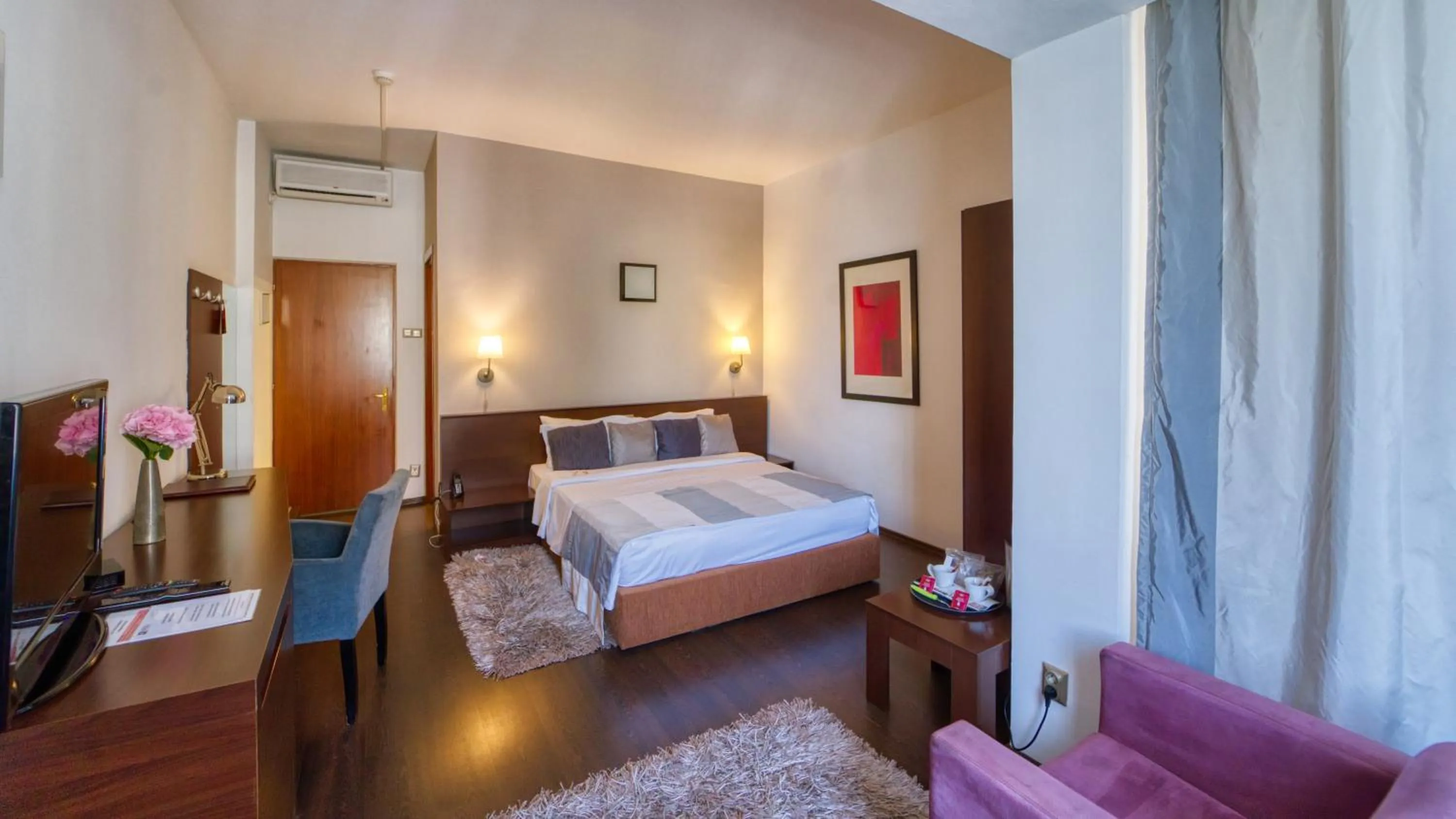 Bedroom, Bed in Unique Boutique