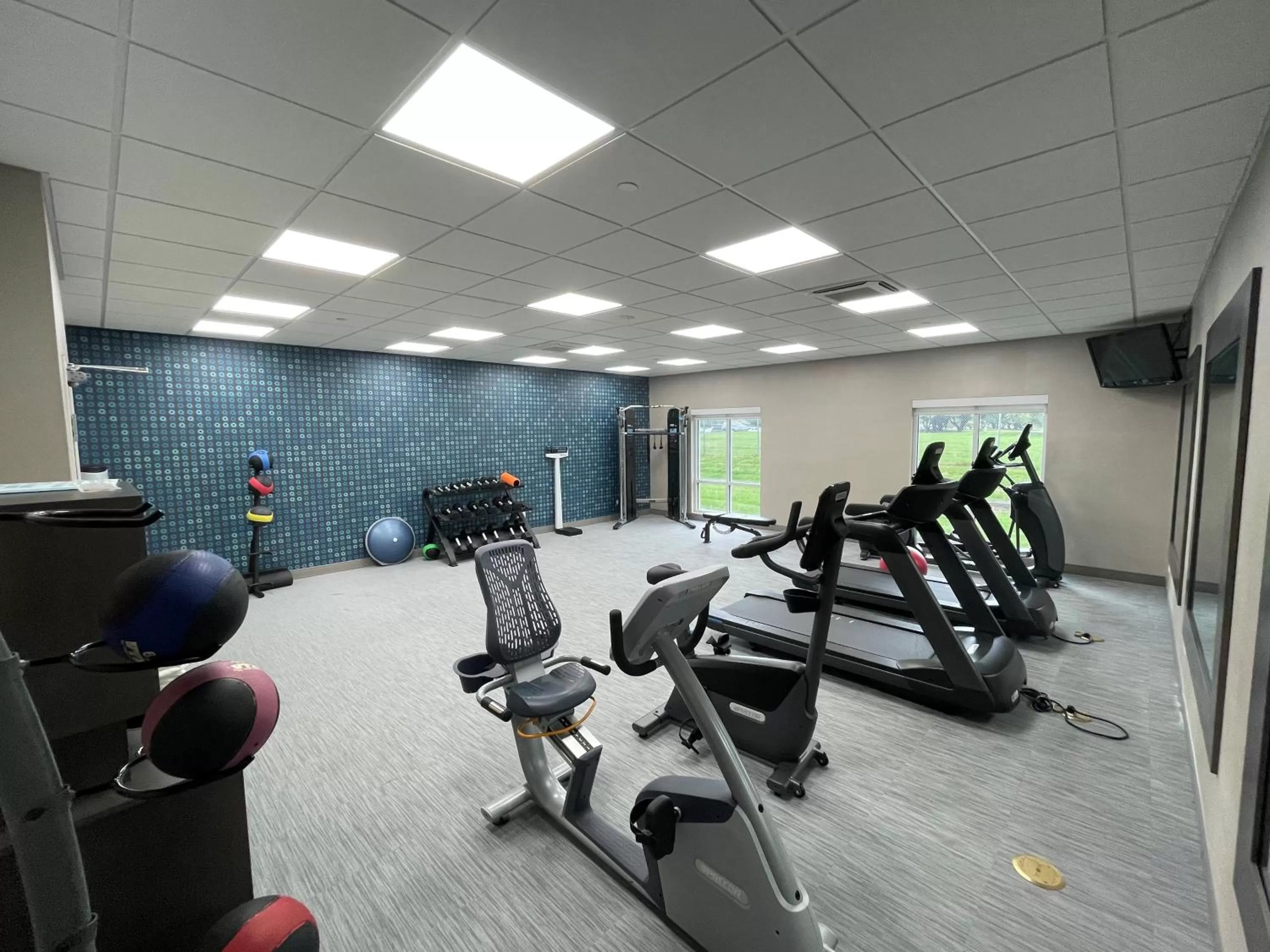 Fitness centre/facilities in La Quinta Inn & Suites by Wyndham Ankeny IA - Des Moines IA