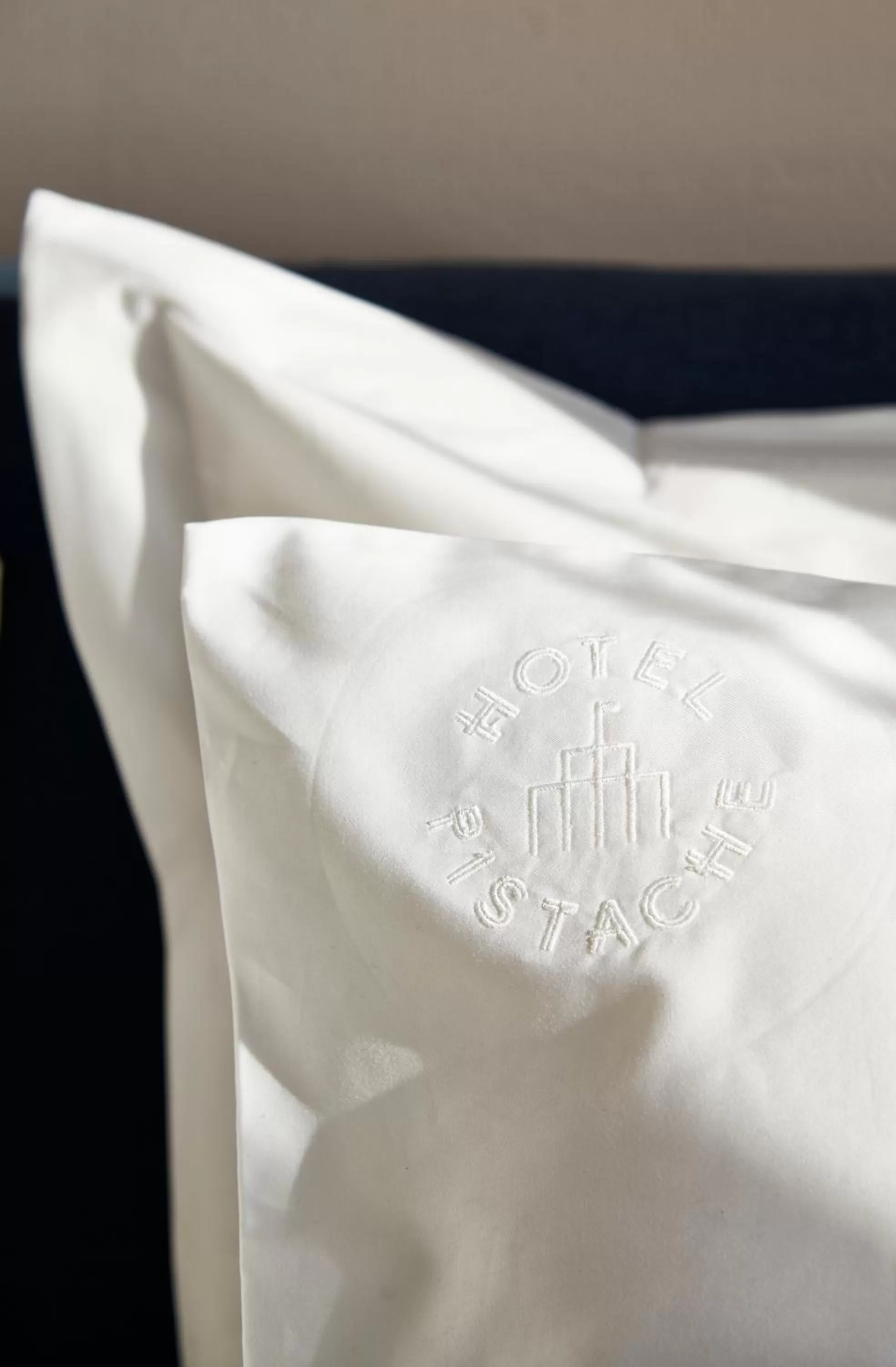 Property logo or sign, Bed in Hotel Pistache Den Haag