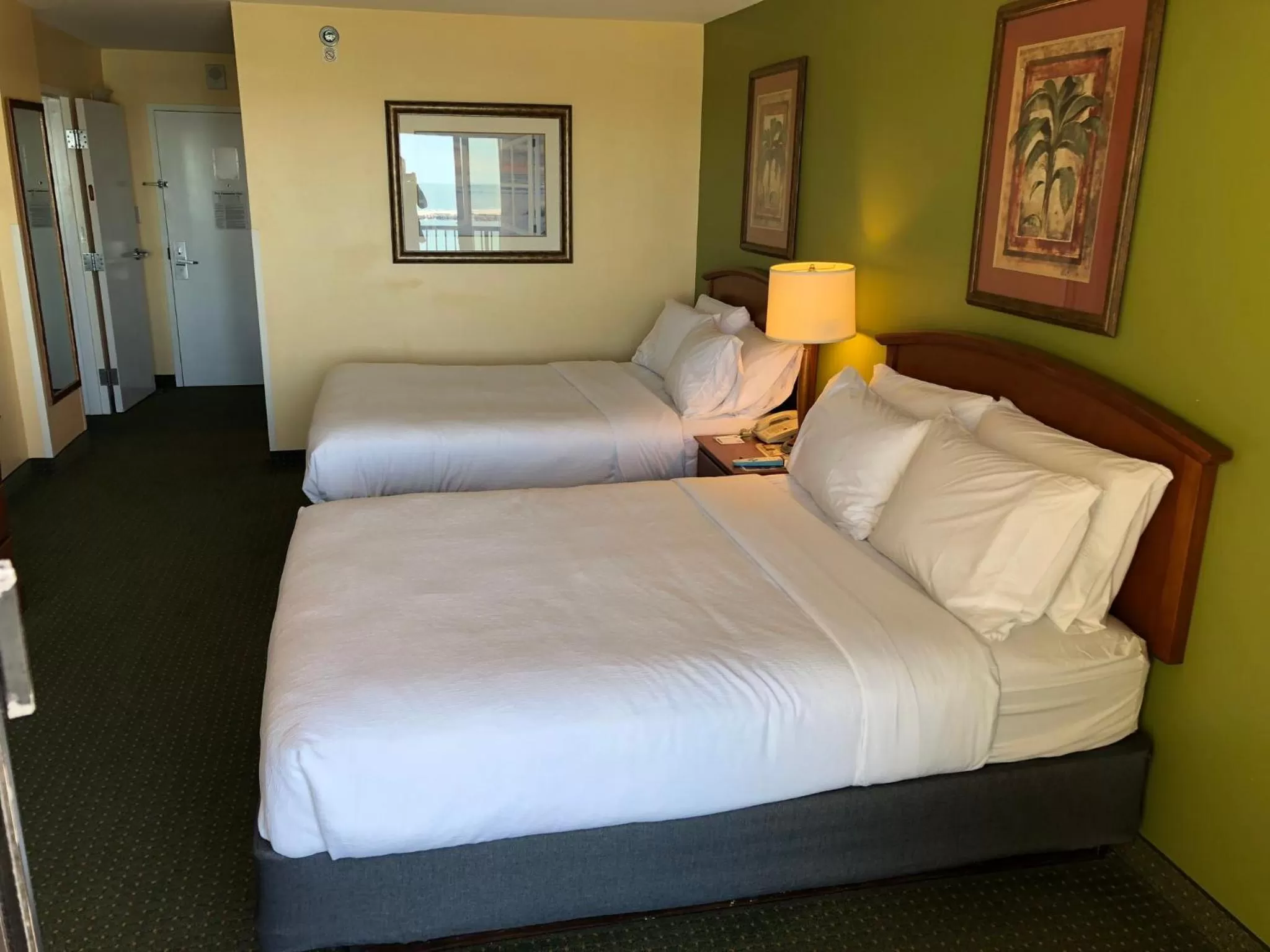 One-Bedroom Suite with Balcony and Gulf View in Holiday Inn & Suites Clearwater Beach by IHG