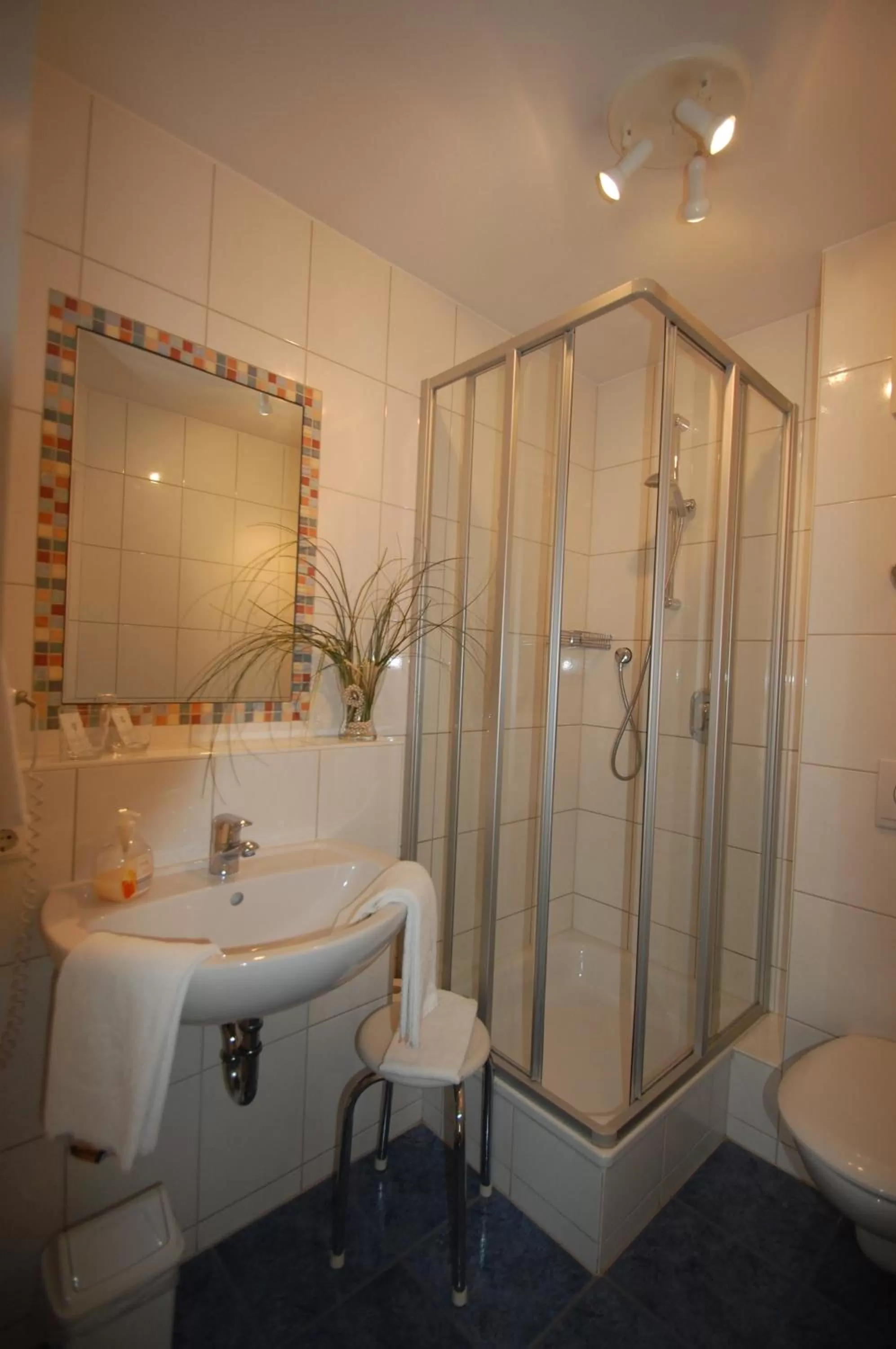 Bathroom in Gästehaus Zehmerhof bei Erding