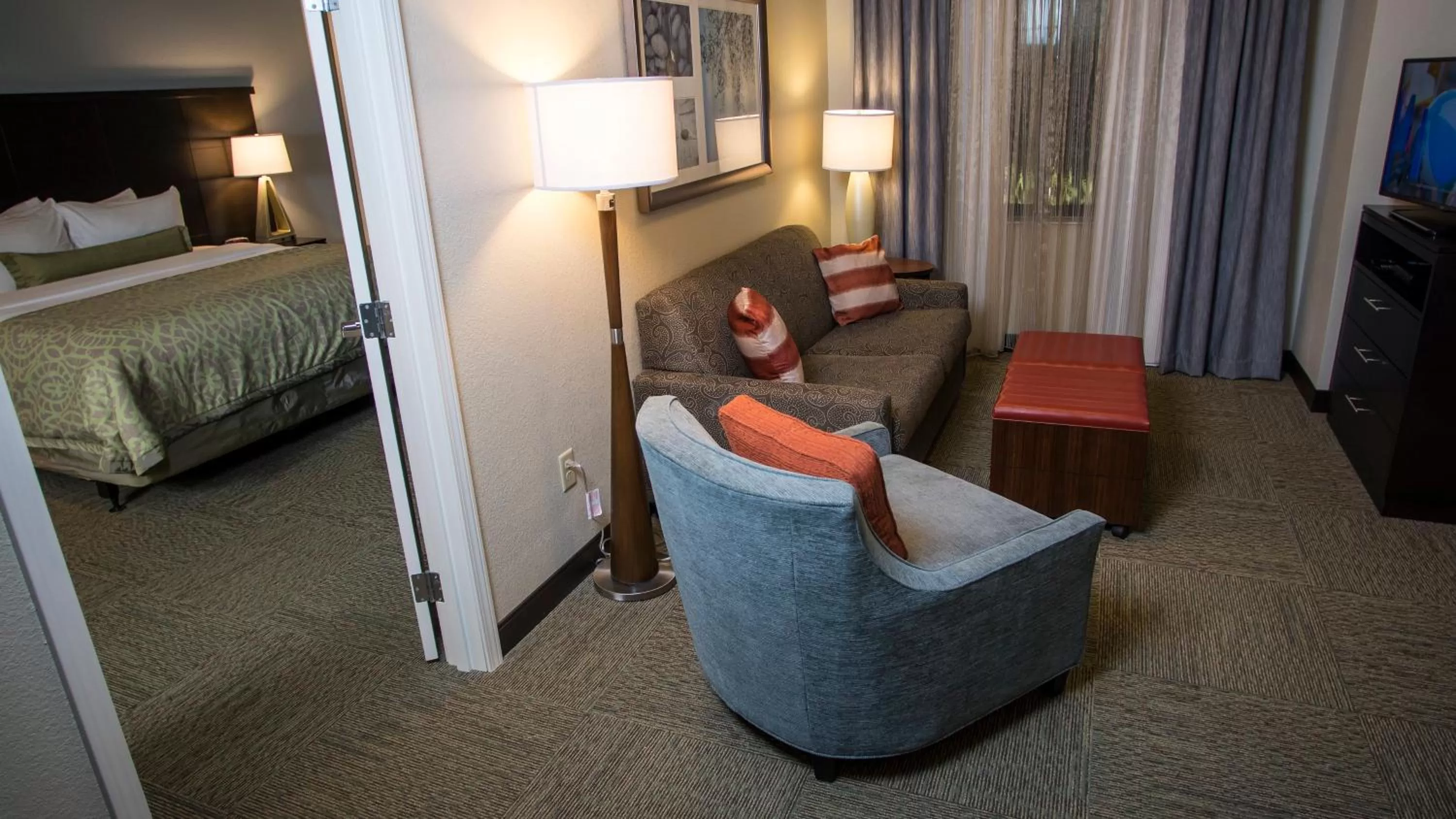 Photo of the whole room, Bed in Staybridge Suites Lexington by IHG