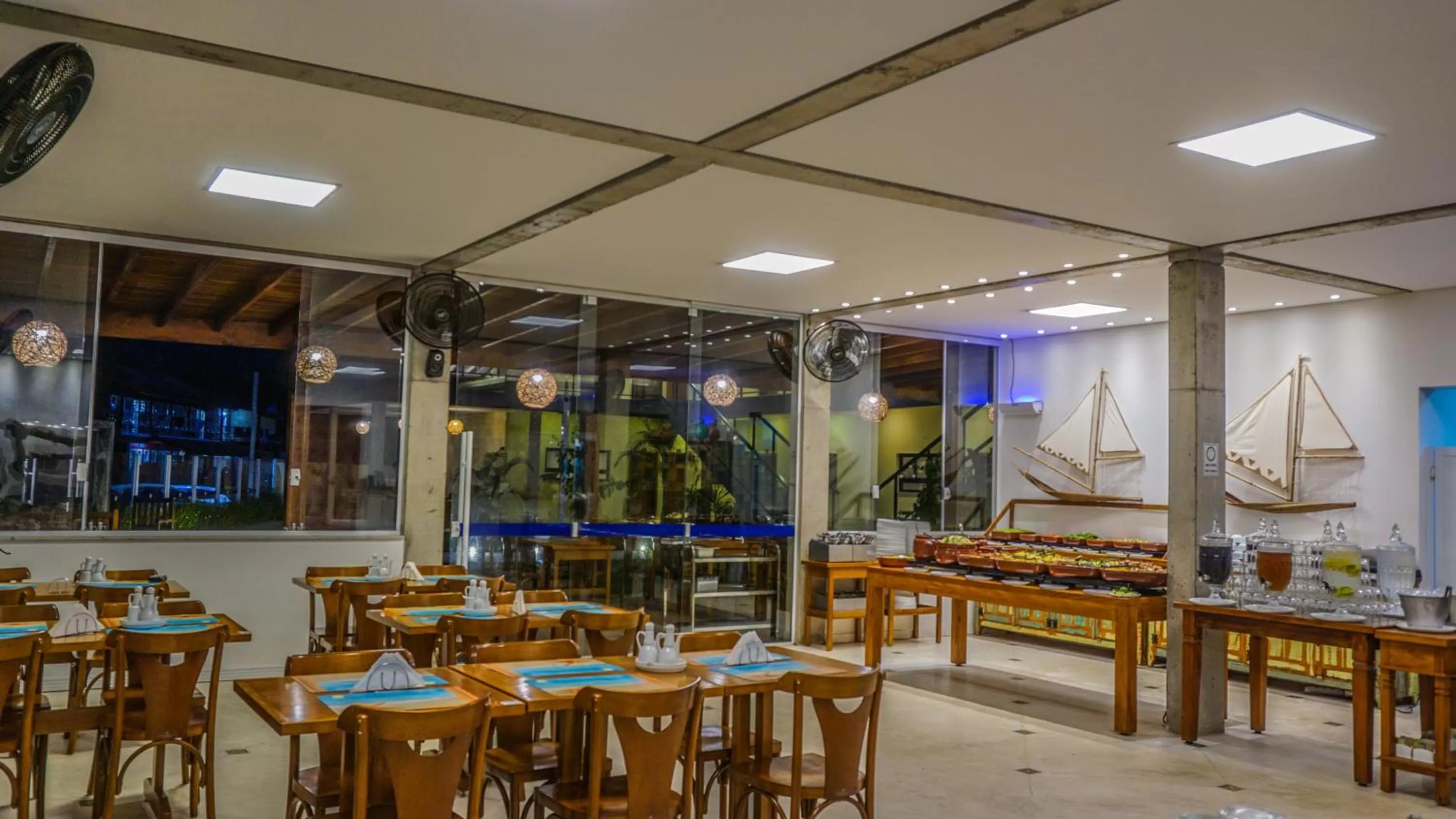 Restaurant/Places to Eat in Pousada Ilha Vitoria