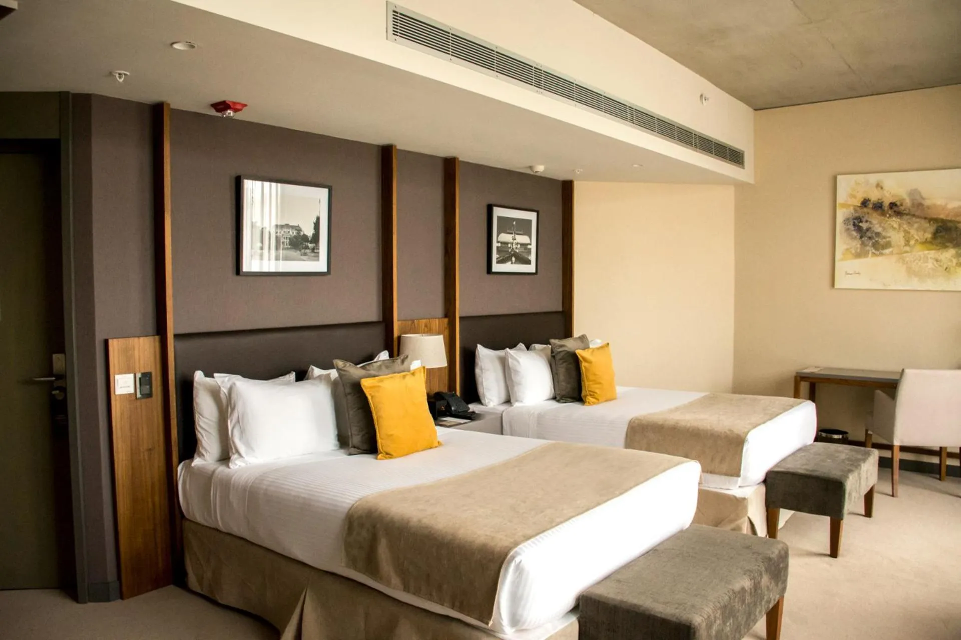 Photo of the whole room, Bed in Grand Brizo La Plata