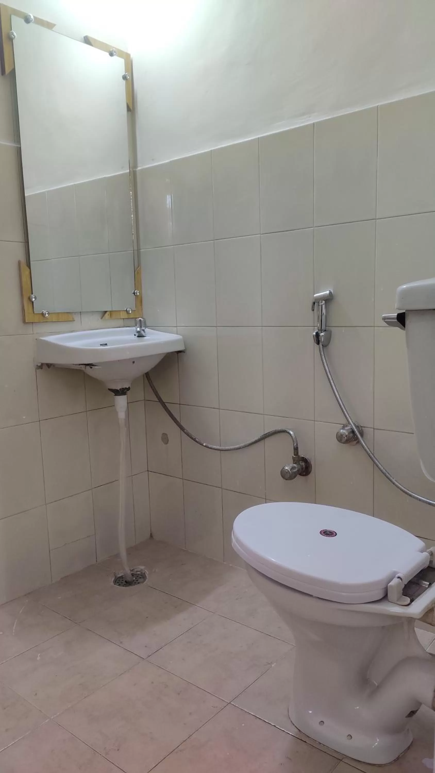 Bathroom in The Prasher Lodge Mall Road Manali