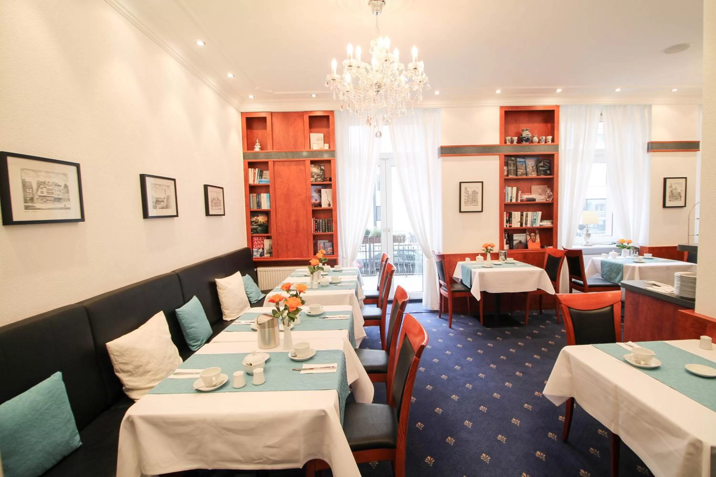 Restaurant/places to eat in Hotel West an der Bockenheimer Warte