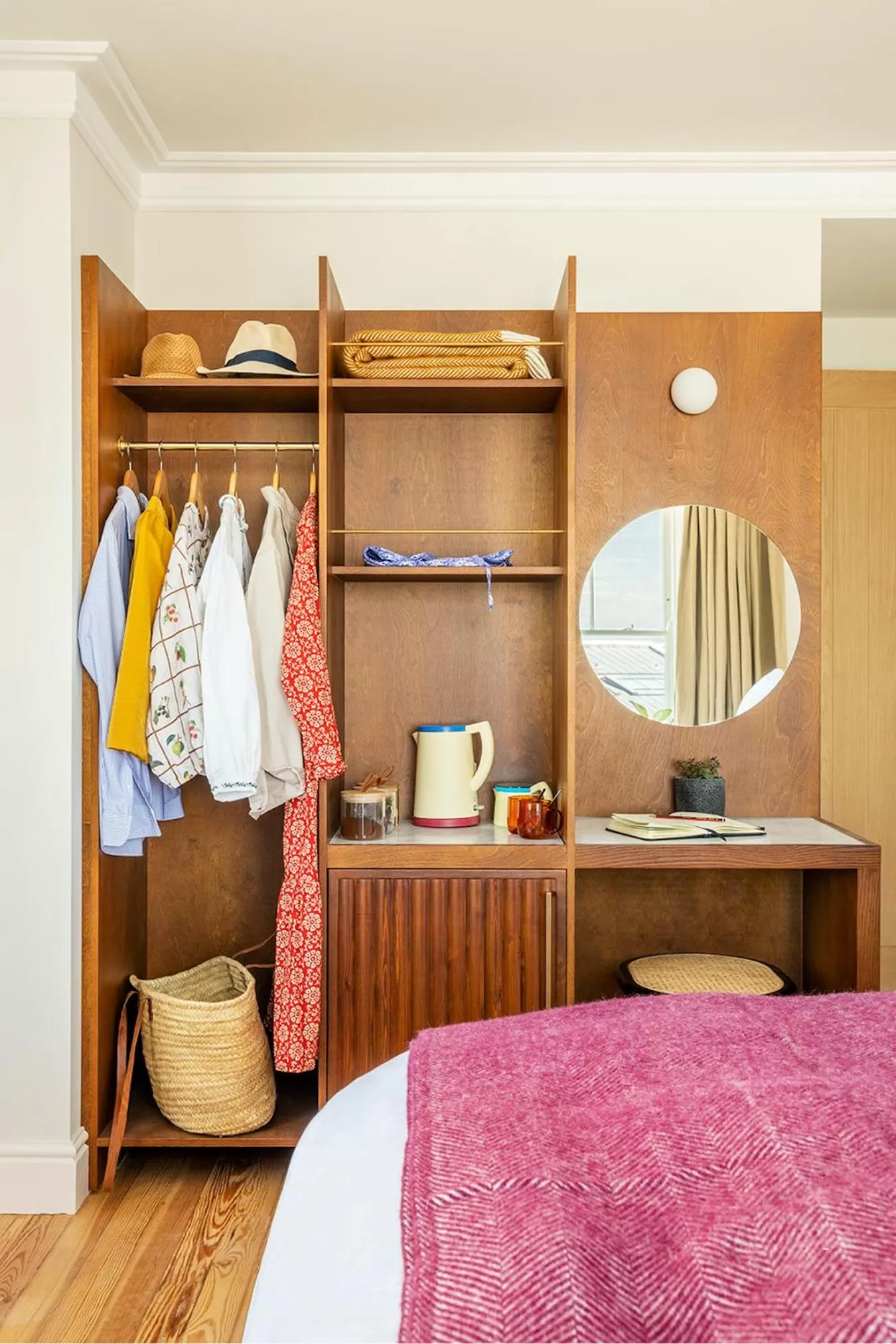 Coffee/tea facilities, Bed in Fort Road Hotel