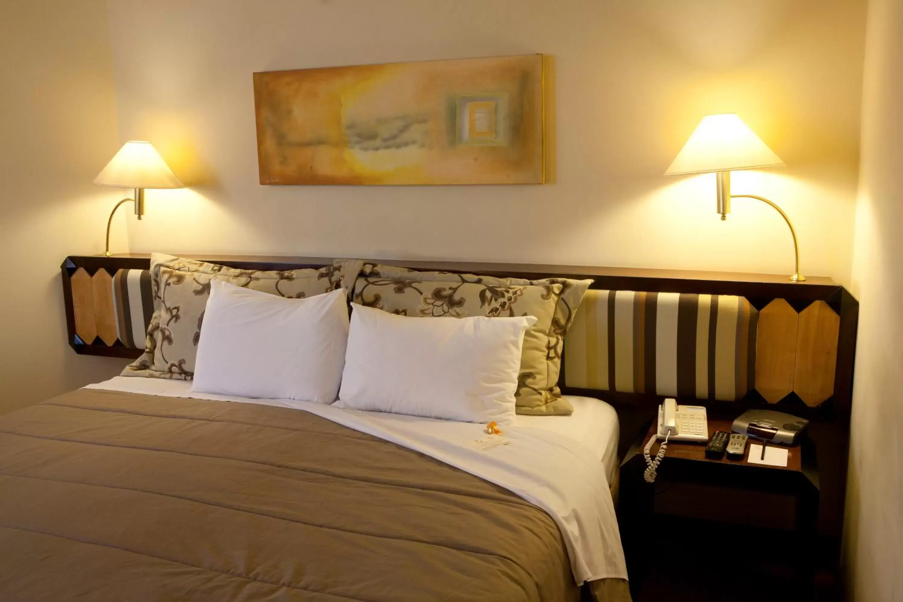 Luxury Double Room in Golden Tower Pinheiros by Fênix Hotéis Luxury Double Room in Golden Tower Pinheiros by Fênix Hotéis