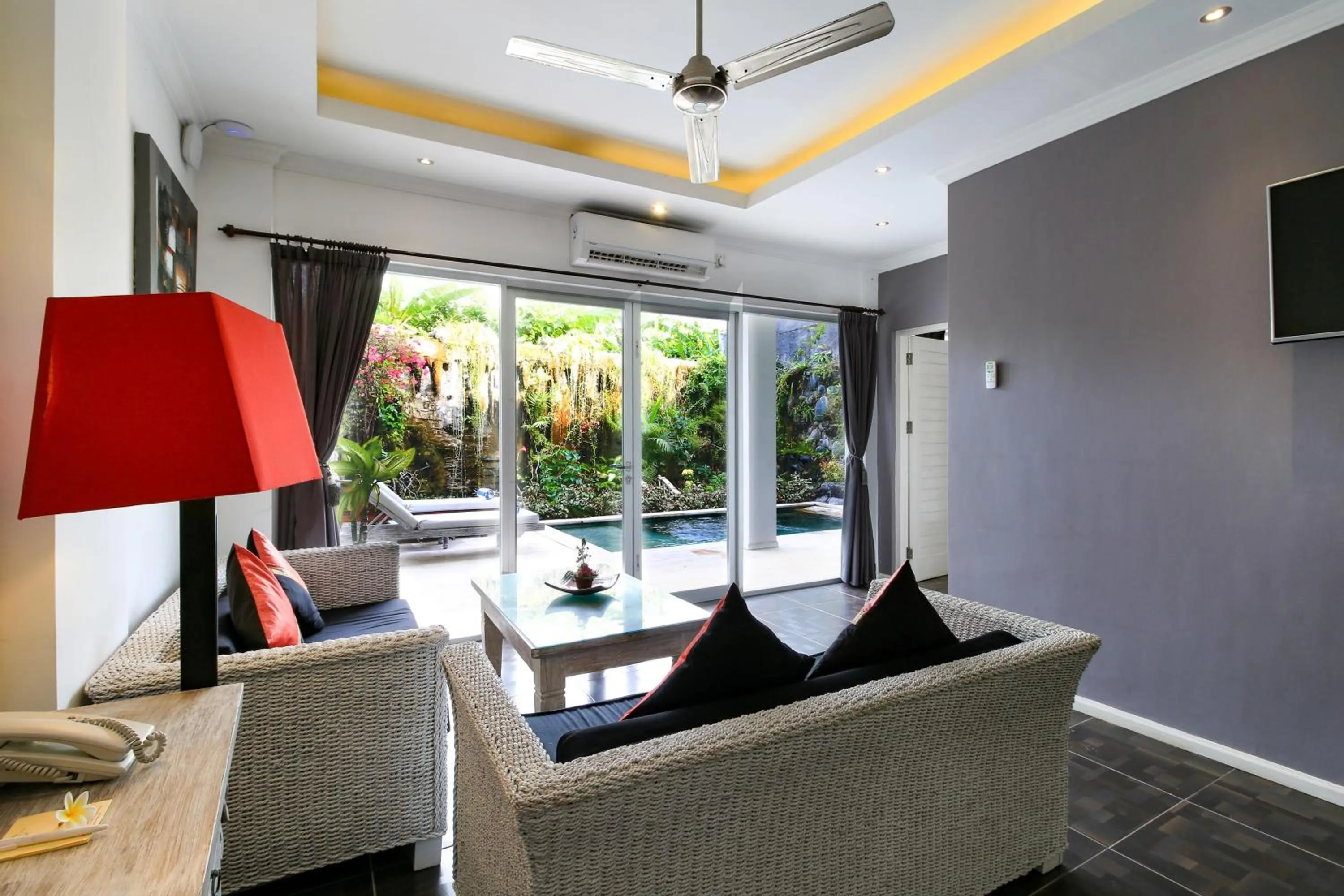 Living room in Aleesha Villas and Suites