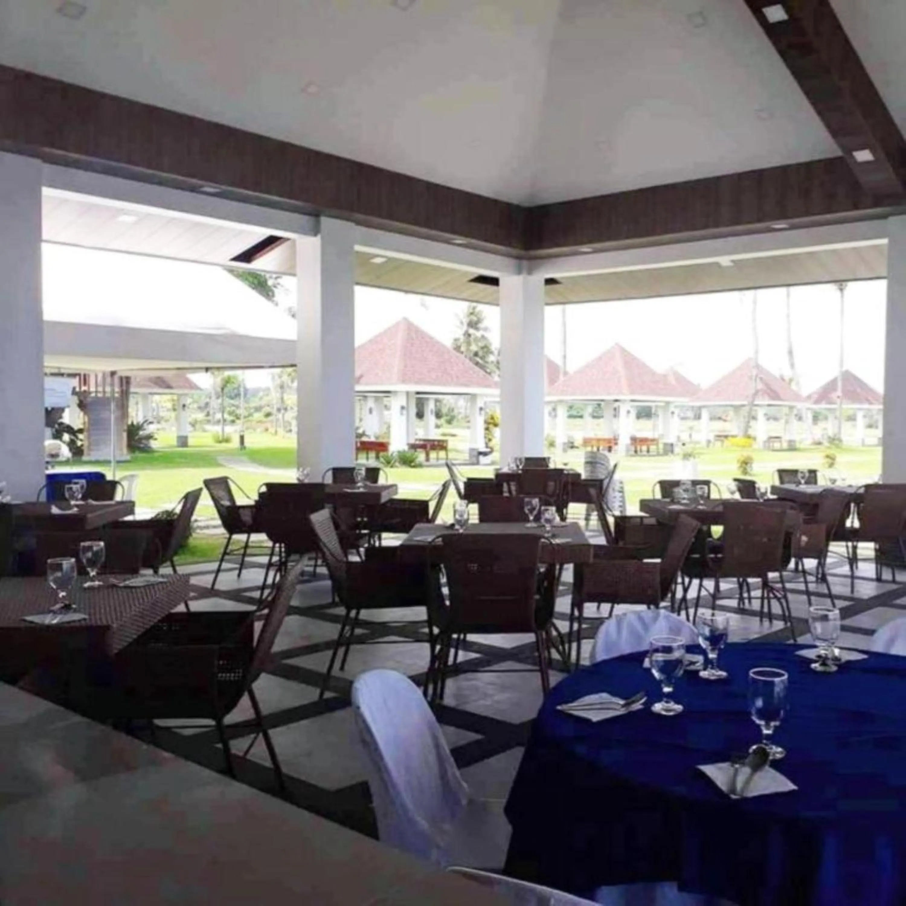 Restaurant/places to eat in El Pueblo De Hermano by Cocotel