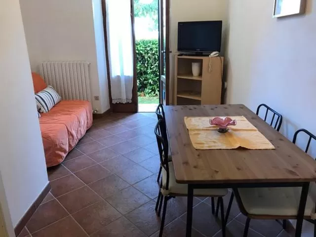 TV and multimedia, Dining Area in Country Residence Cipriano - La Torre alle Tolfe