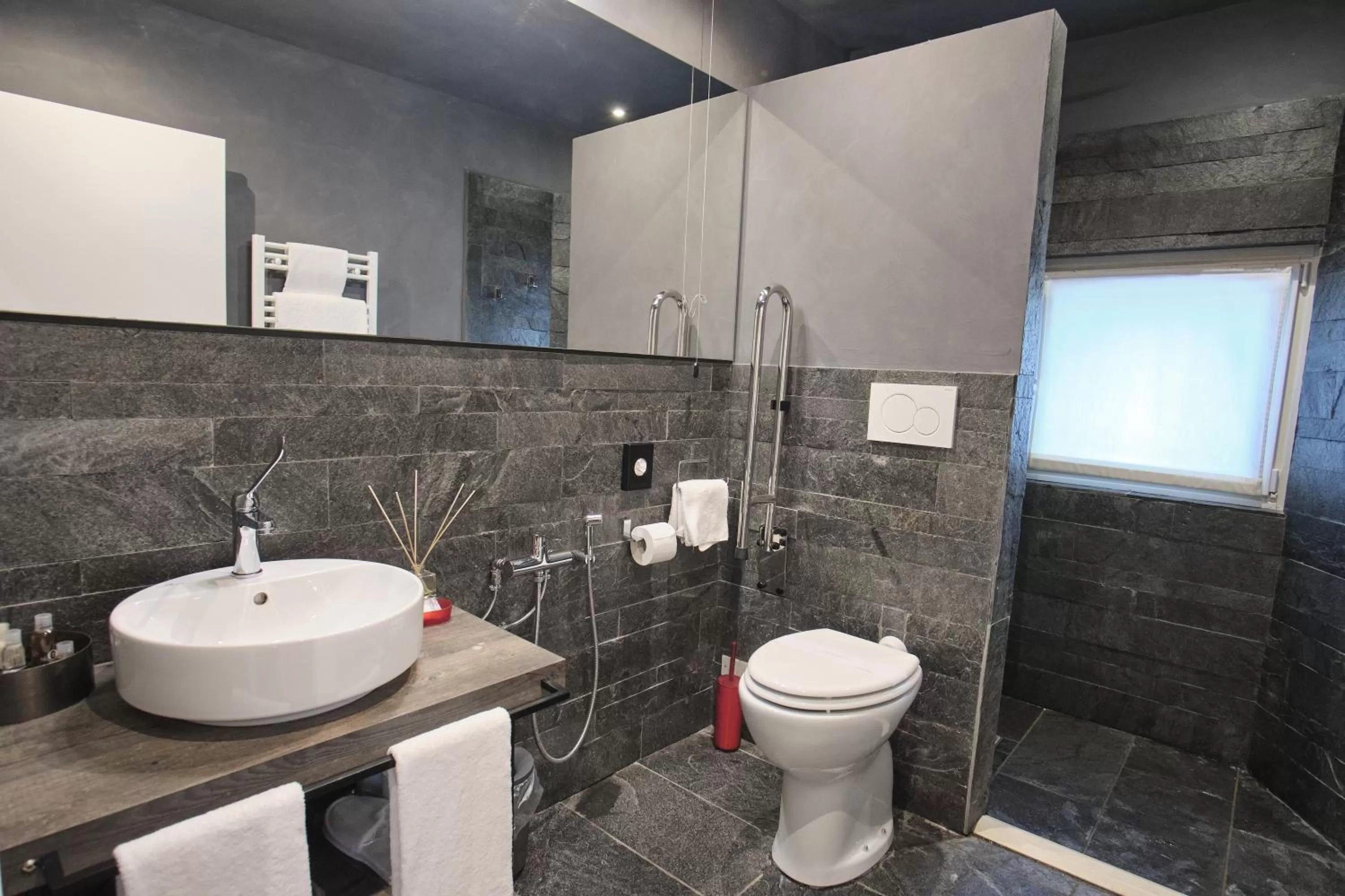 Family Room in Capriccio Art Hotel