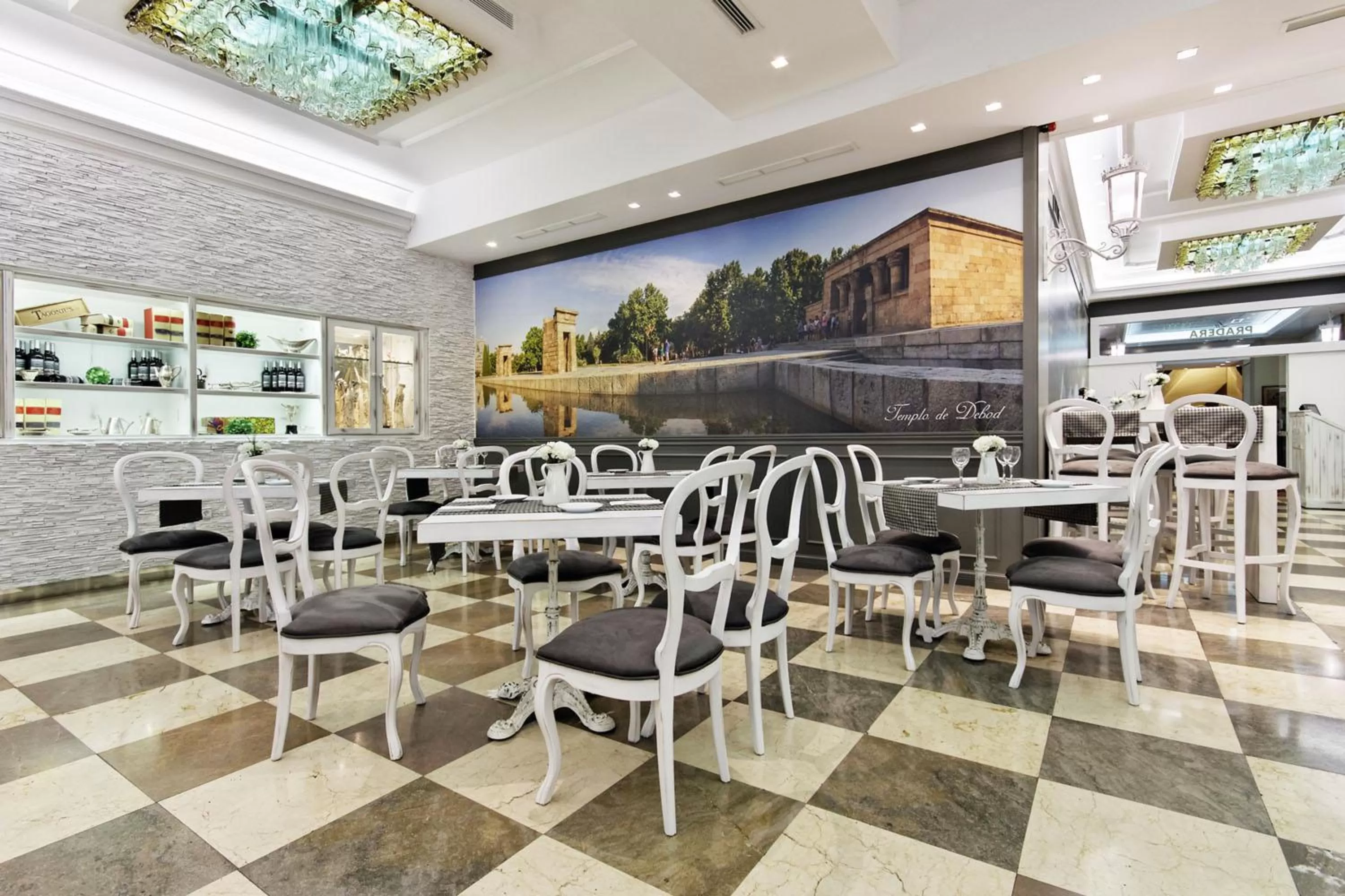 Restaurant/places to eat in Grupotel Mayorazgo