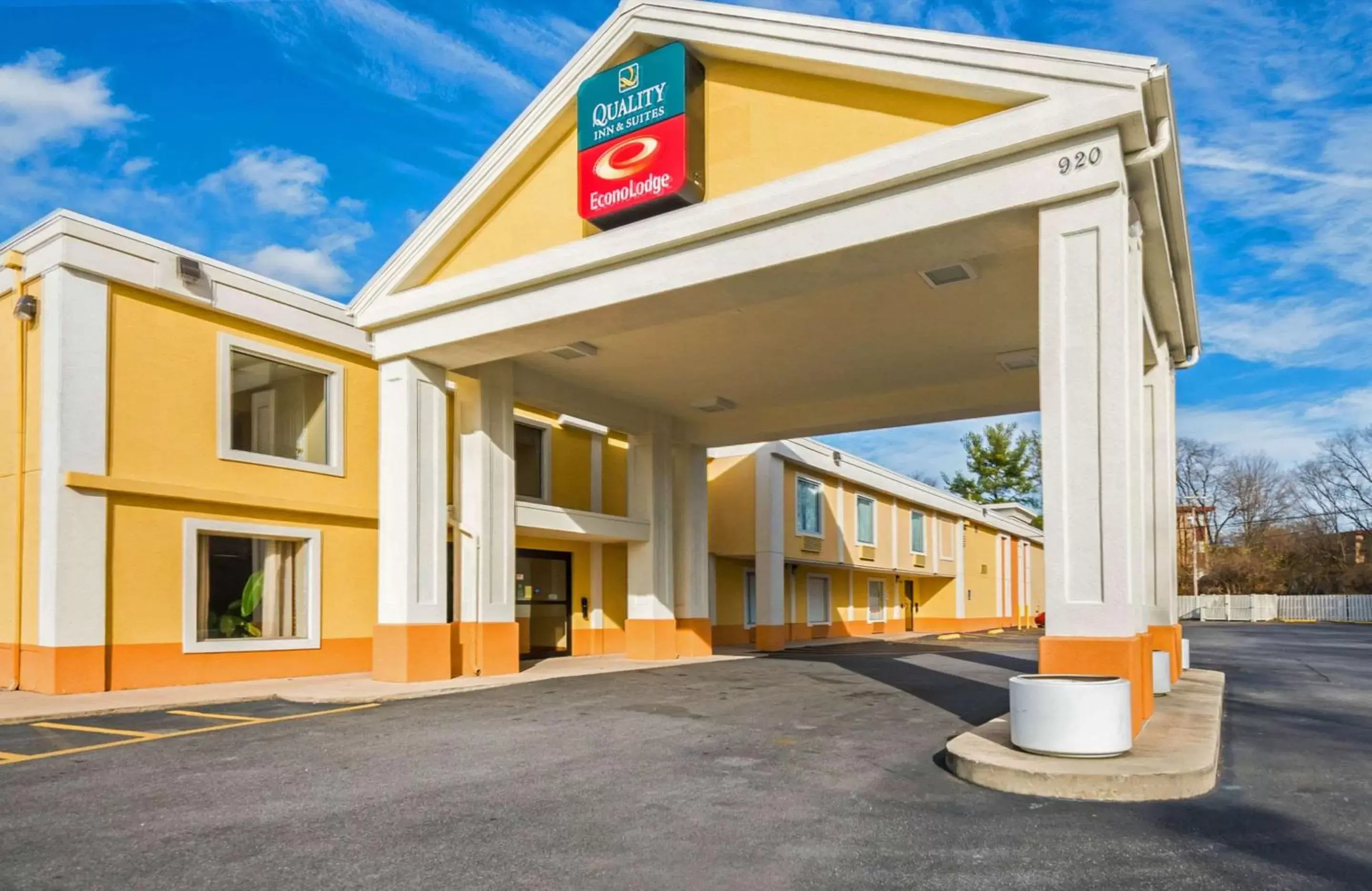 Quality Inn & Suites Quality Inn & Suites