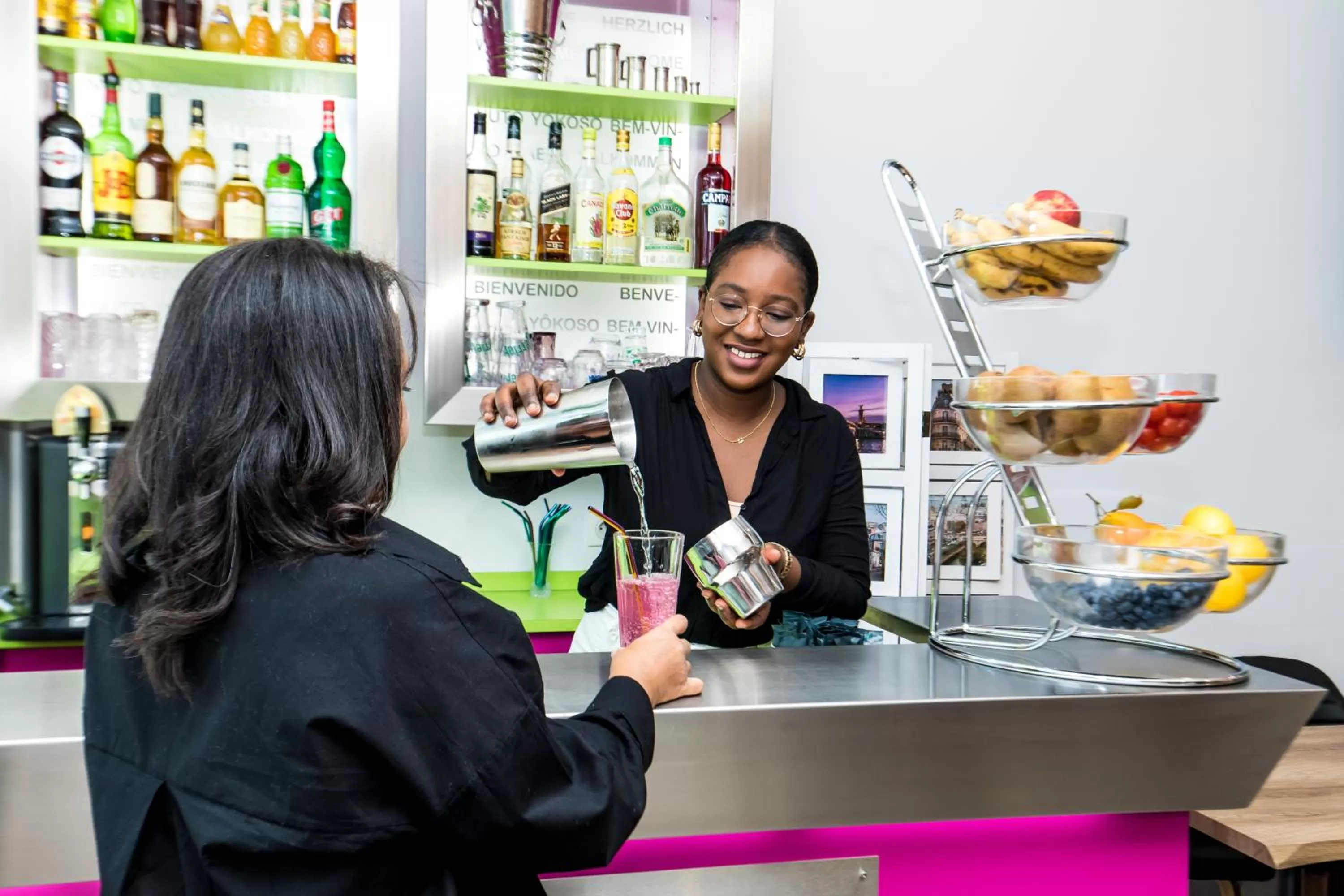 People in HOTEL DE PARIS MONTPARNASSE