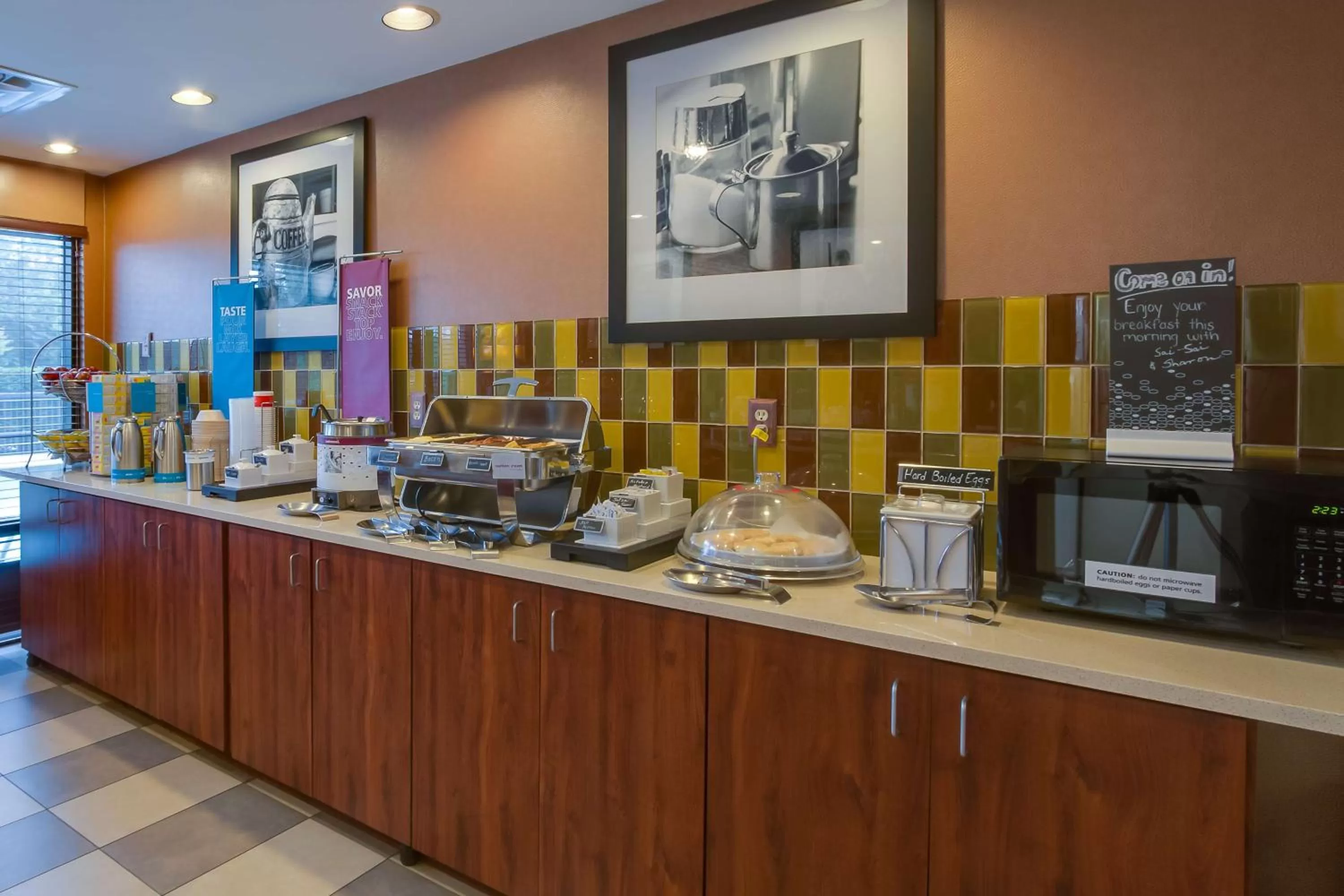 Dining area in Hampton Inn Bellevue/Nashville I-40 West