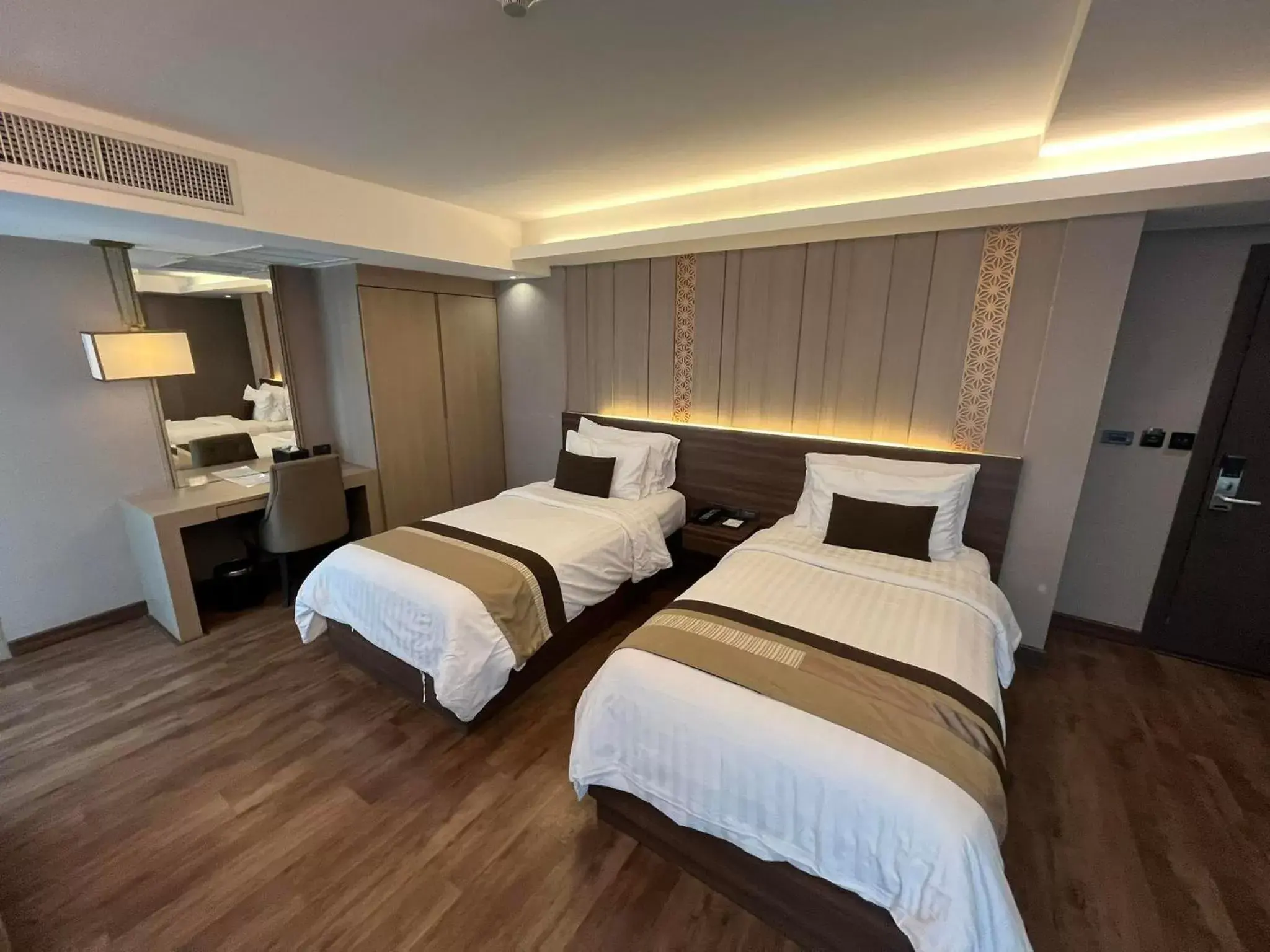 Premier Twin Room in Arte Hotel - SHA Extra Plus Premier Twin Room in Arte Hotel - SHA Extra Plus