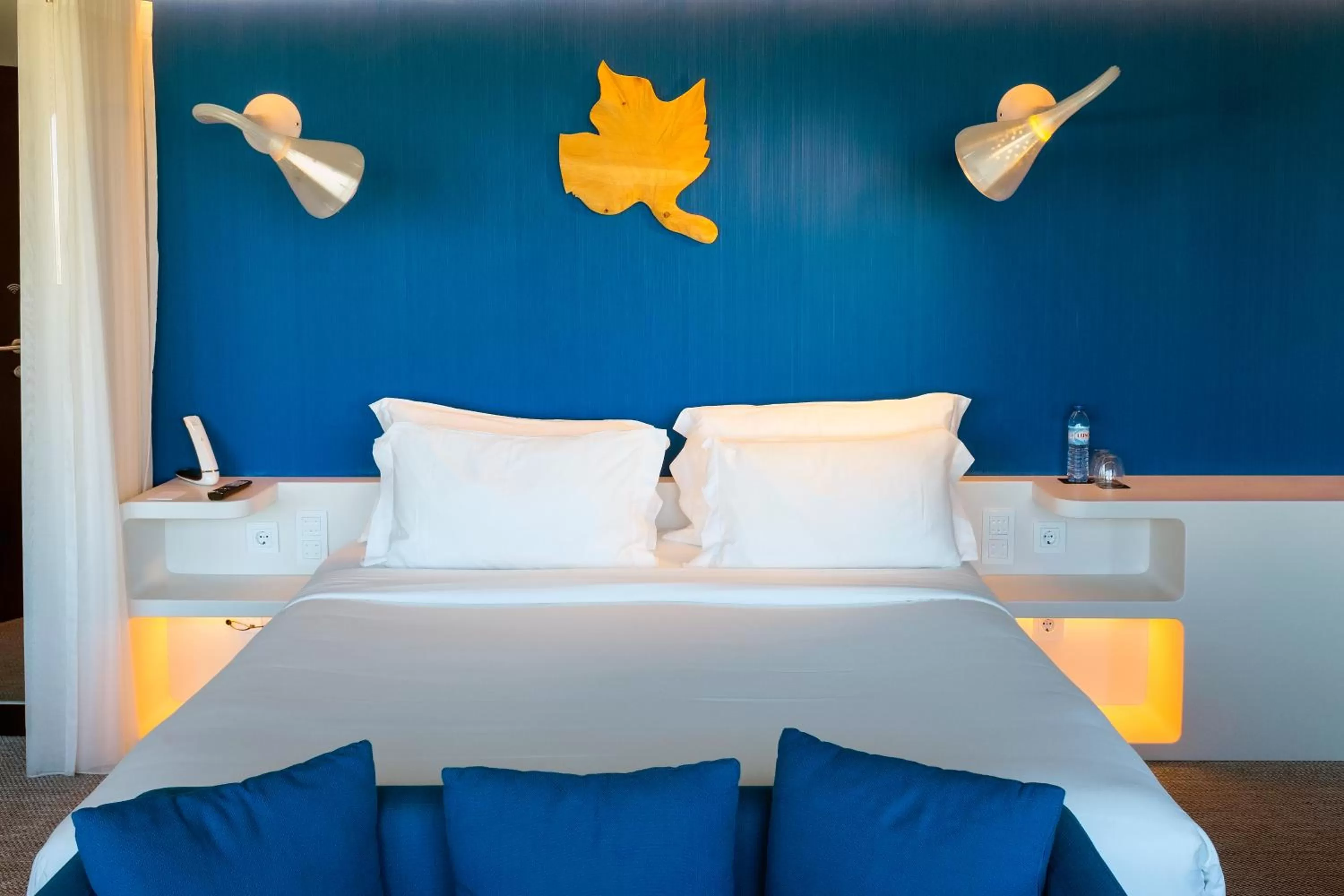 Bed in EVOLUTION Lisboa Hotel