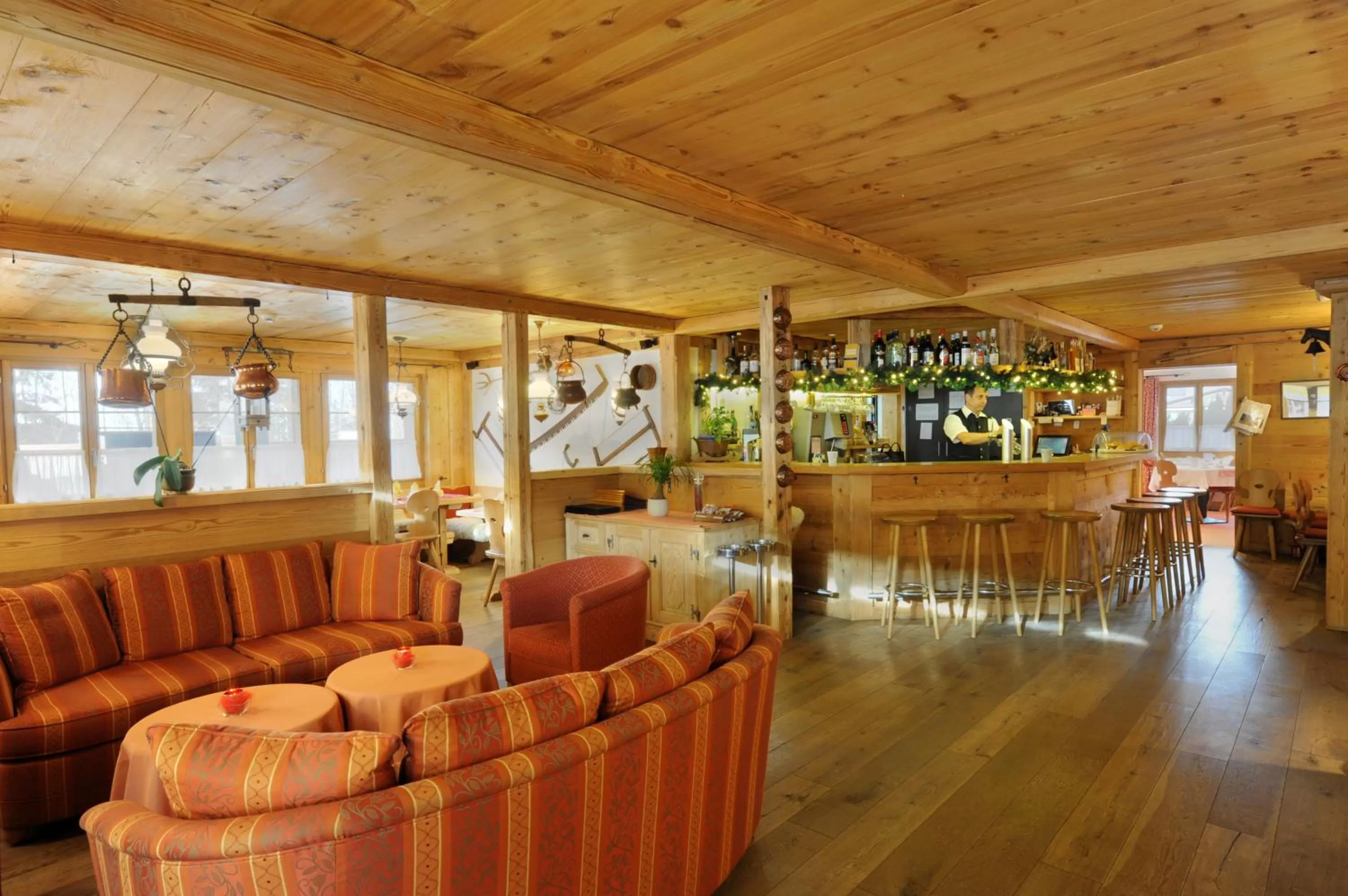 Lounge or bar in Hotel Bellerive Gstaad