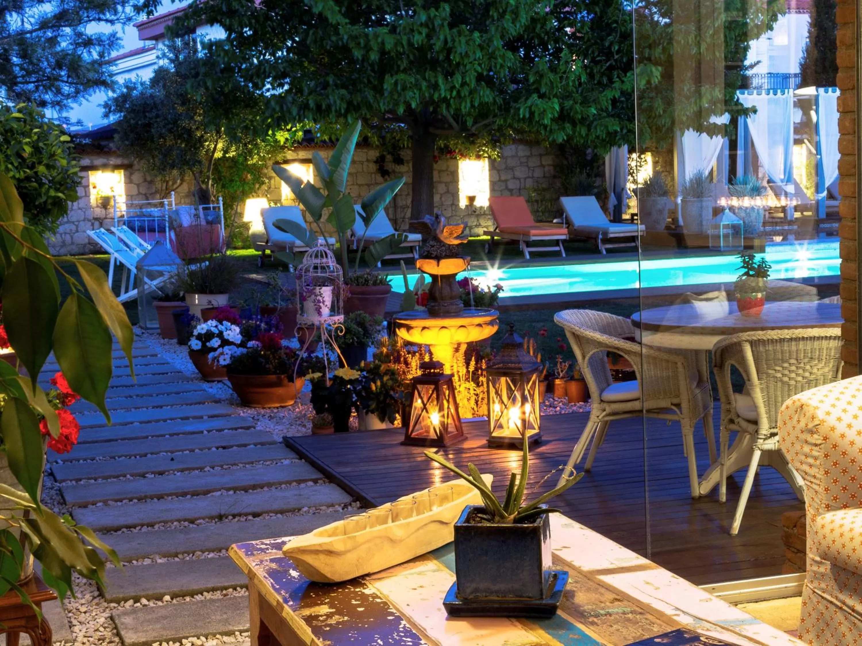 Restaurant/Places to Eat in Cadde 75 Luxury Hotel - Alaçatı