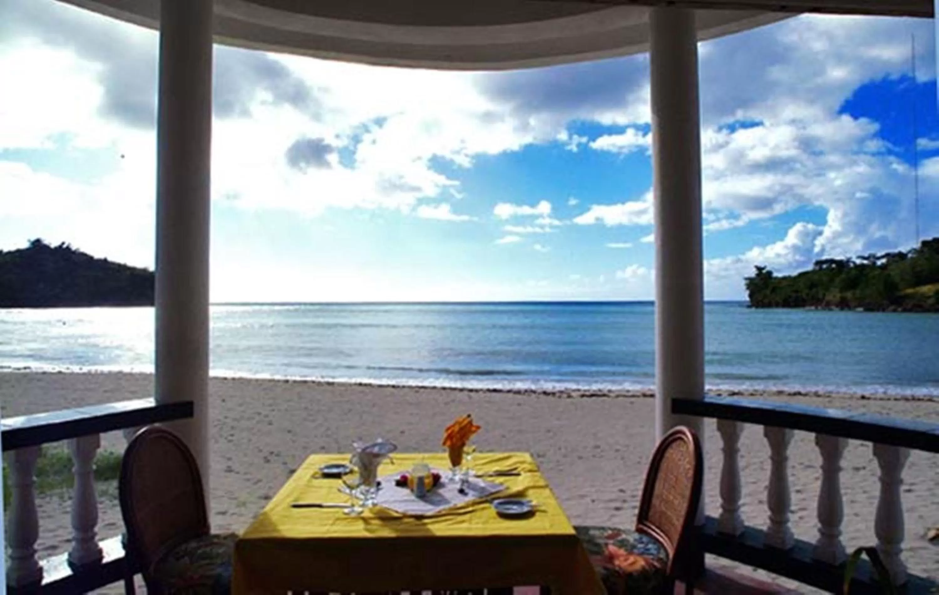 Restaurant/places to eat in Gem Holiday Beach Resort