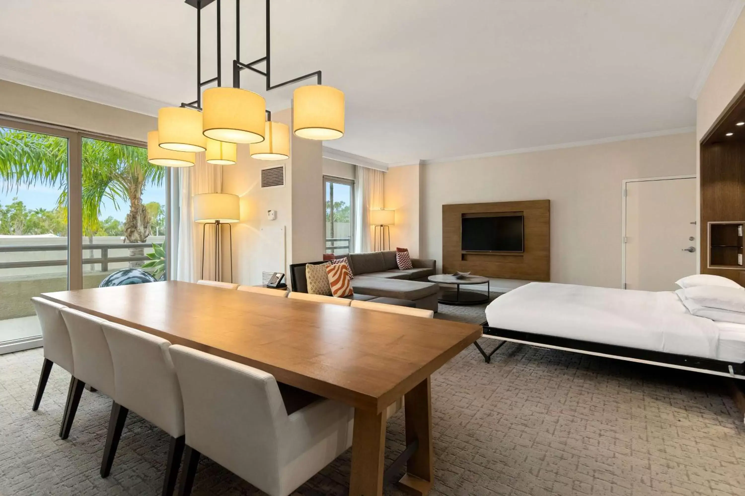 King Suite with Balcony in DoubleTree by Hilton San Diego-Mission Valley King Suite with Balcony in DoubleTree by Hilton San Diego-Mission Valley