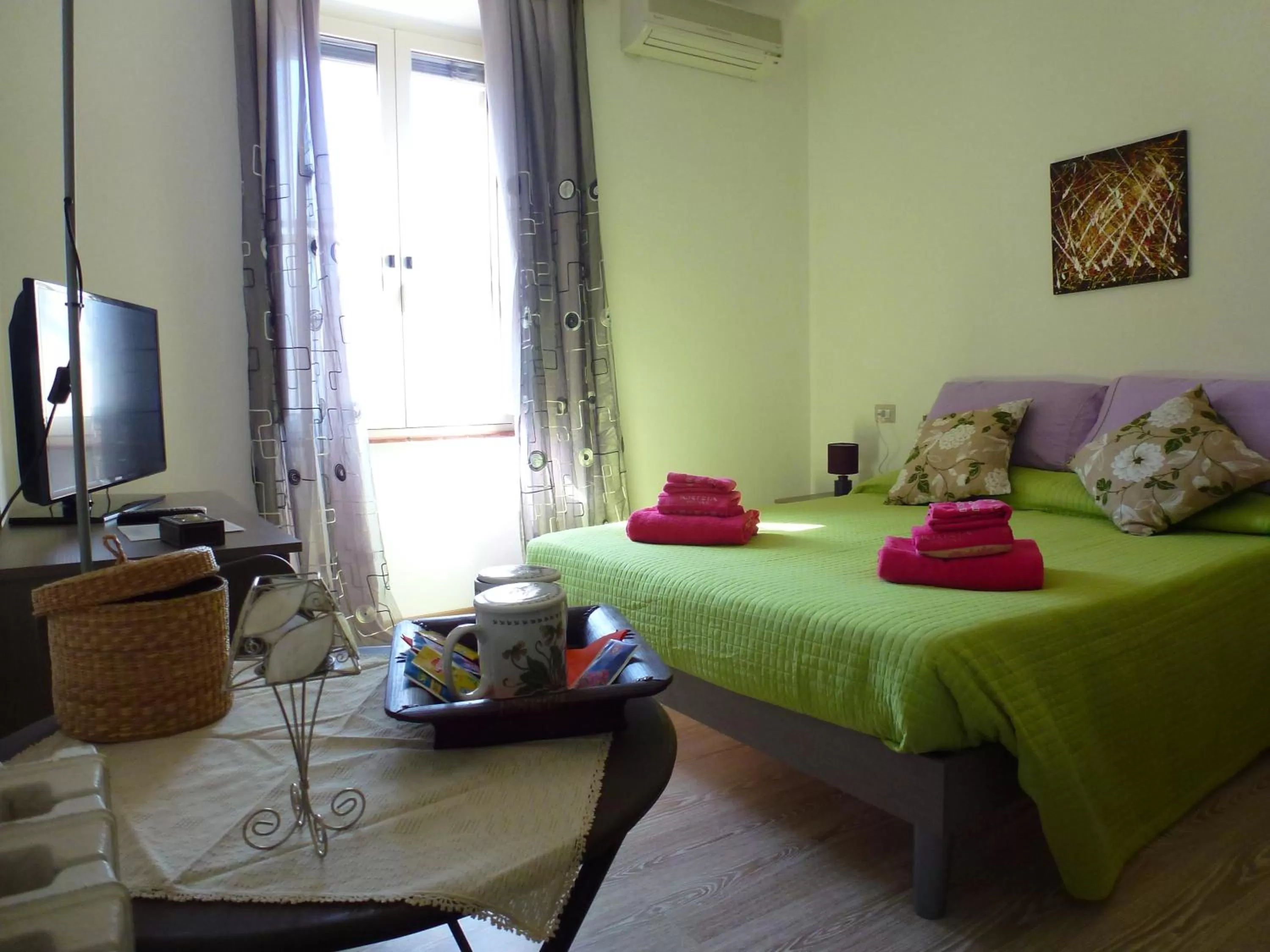 Bedroom in B&B Luce Viola