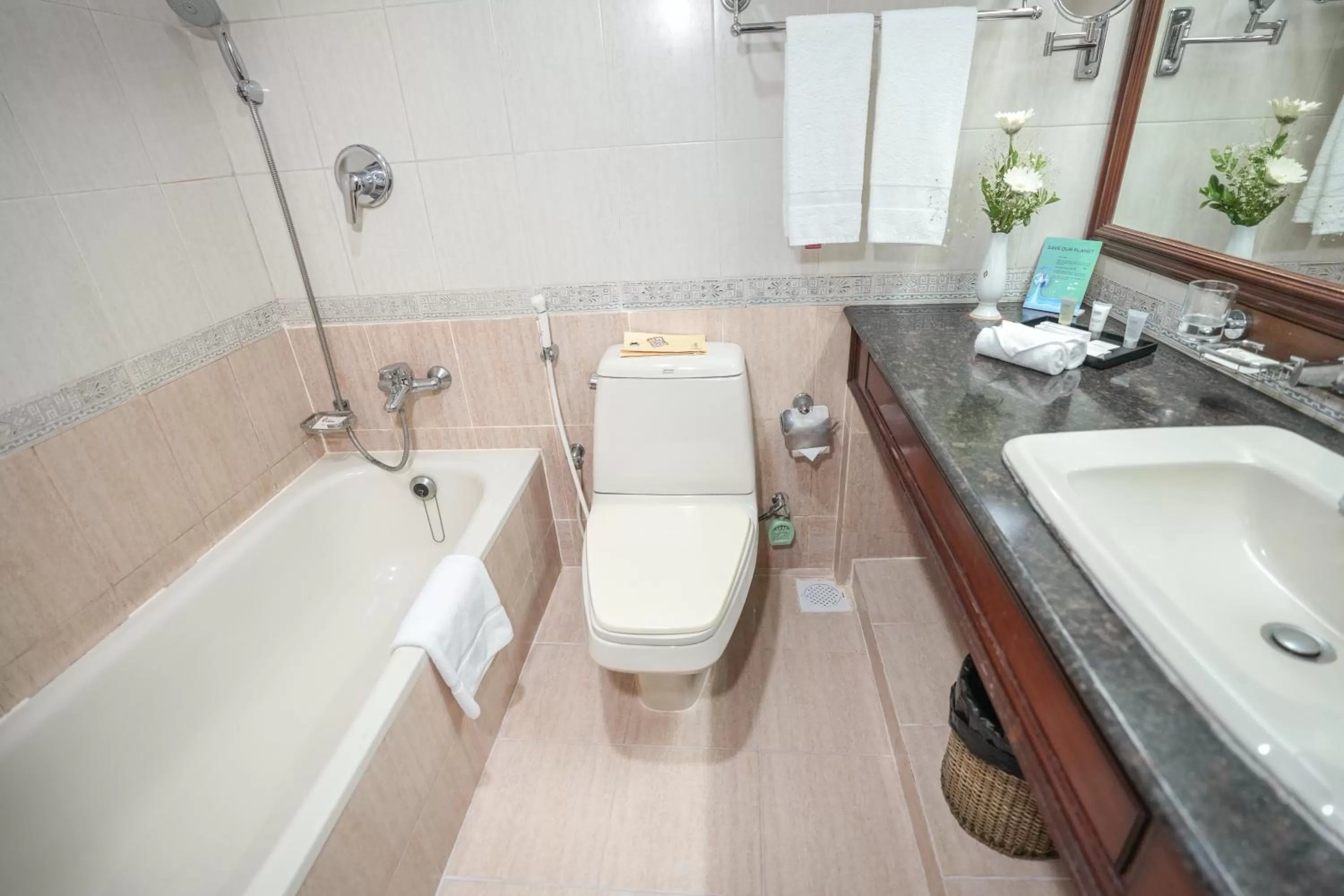 Toilet in Hotel Sarina