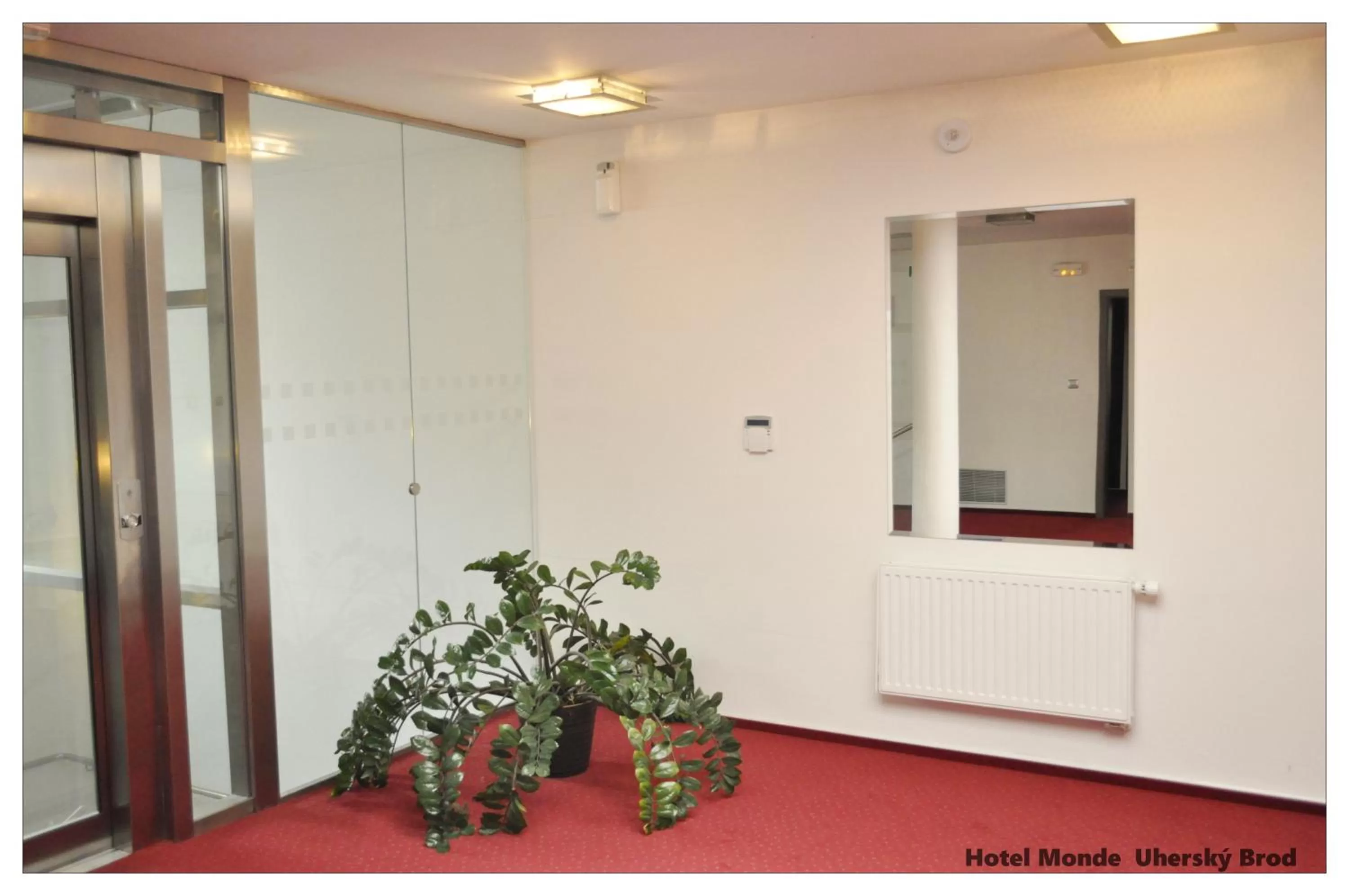 Decorative detail in Hotel Monde