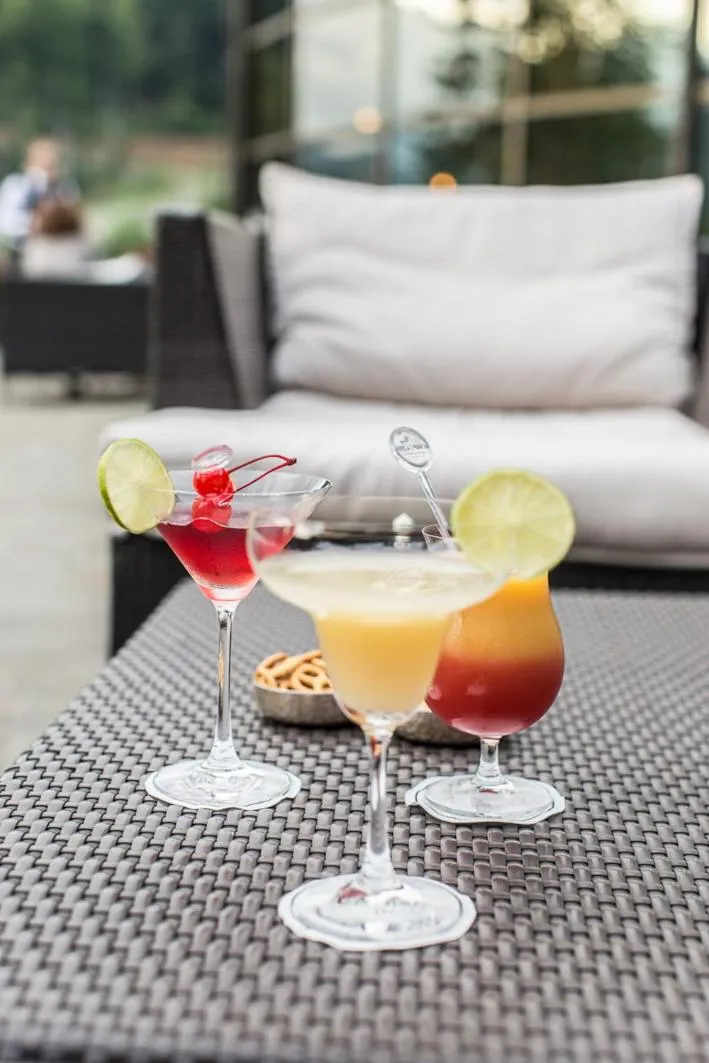 Restaurant/places to eat in Lux Garden Hotel