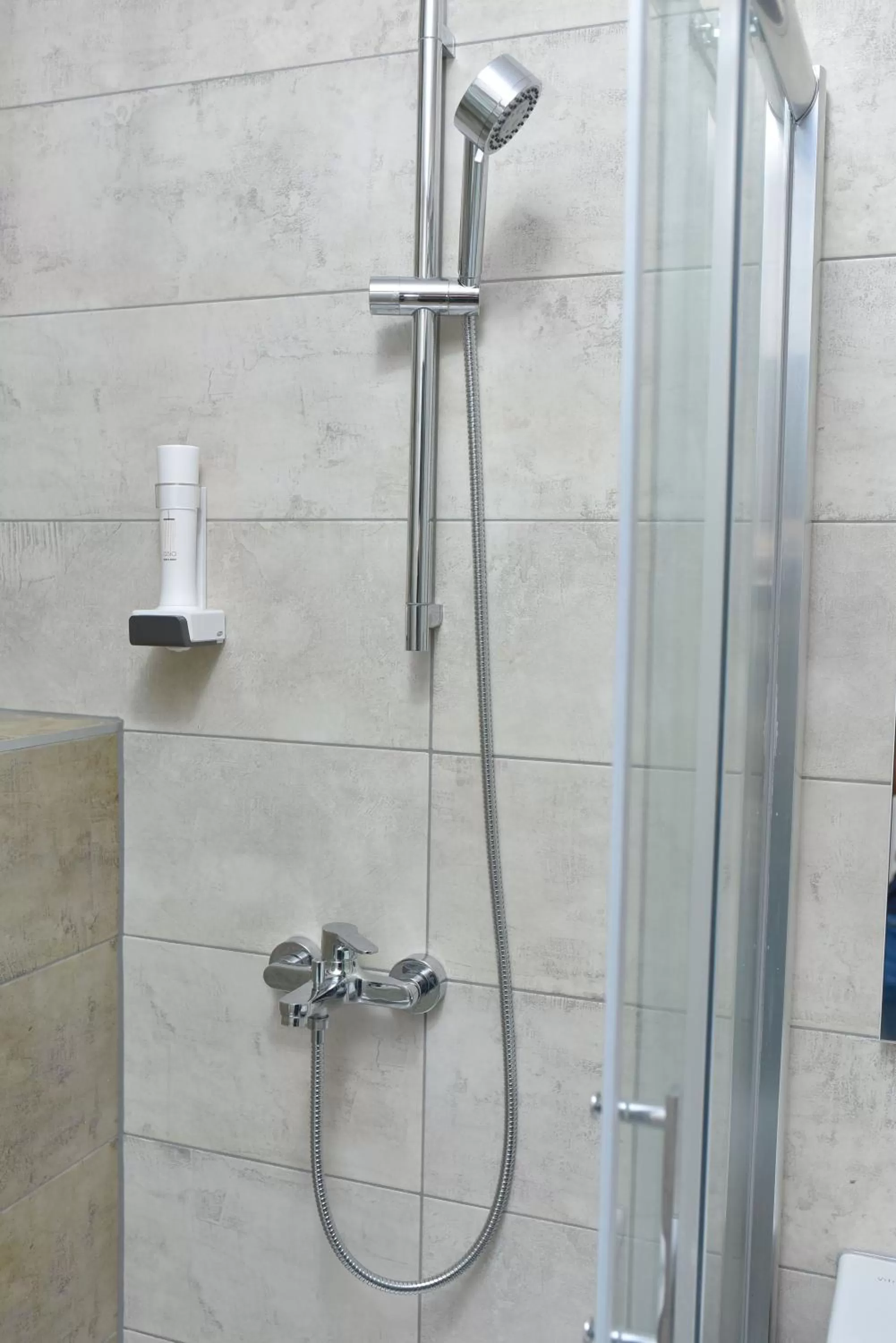 Bathroom in Motel Grand