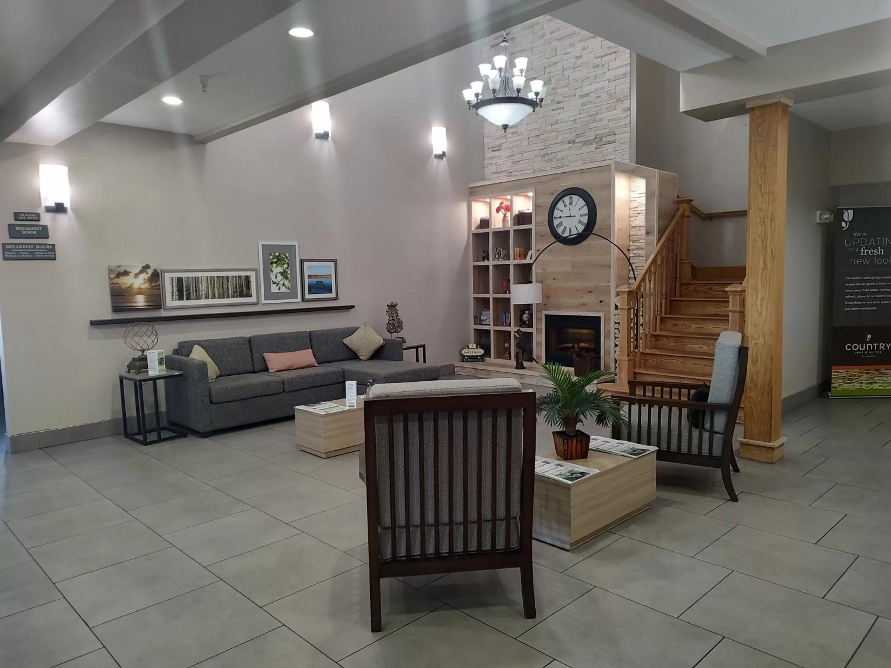 Lobby or reception in Country Inn & Suites by Radisson, Hinesville, GA