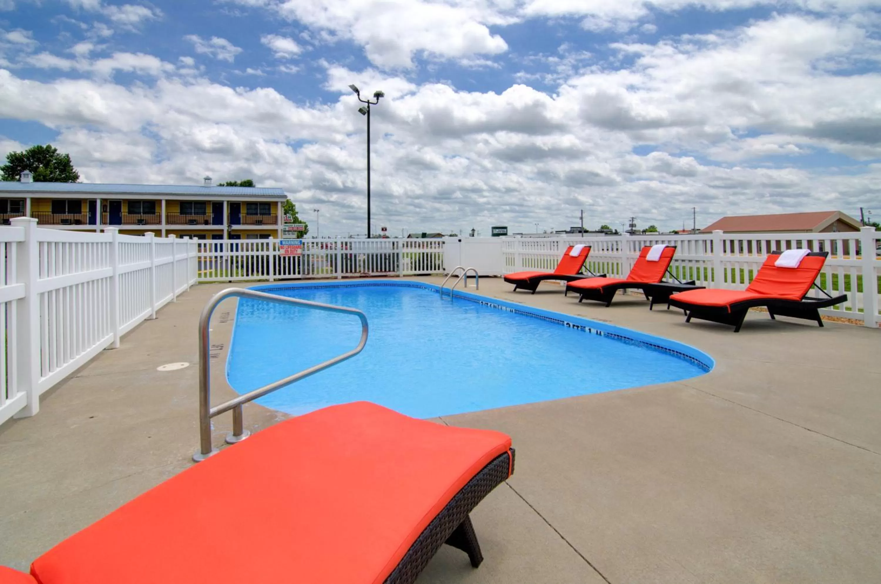 Swimming pool in Westbridge Inn & Suites