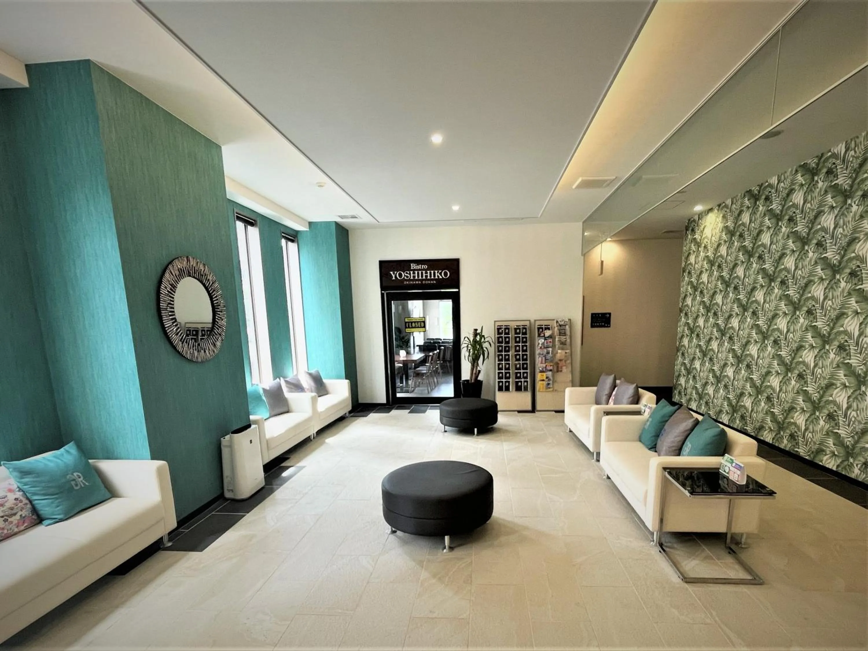 Lobby or reception in Green Rich Hotel & Capsule Naha - Artificial hot spring Futamata Yunohana