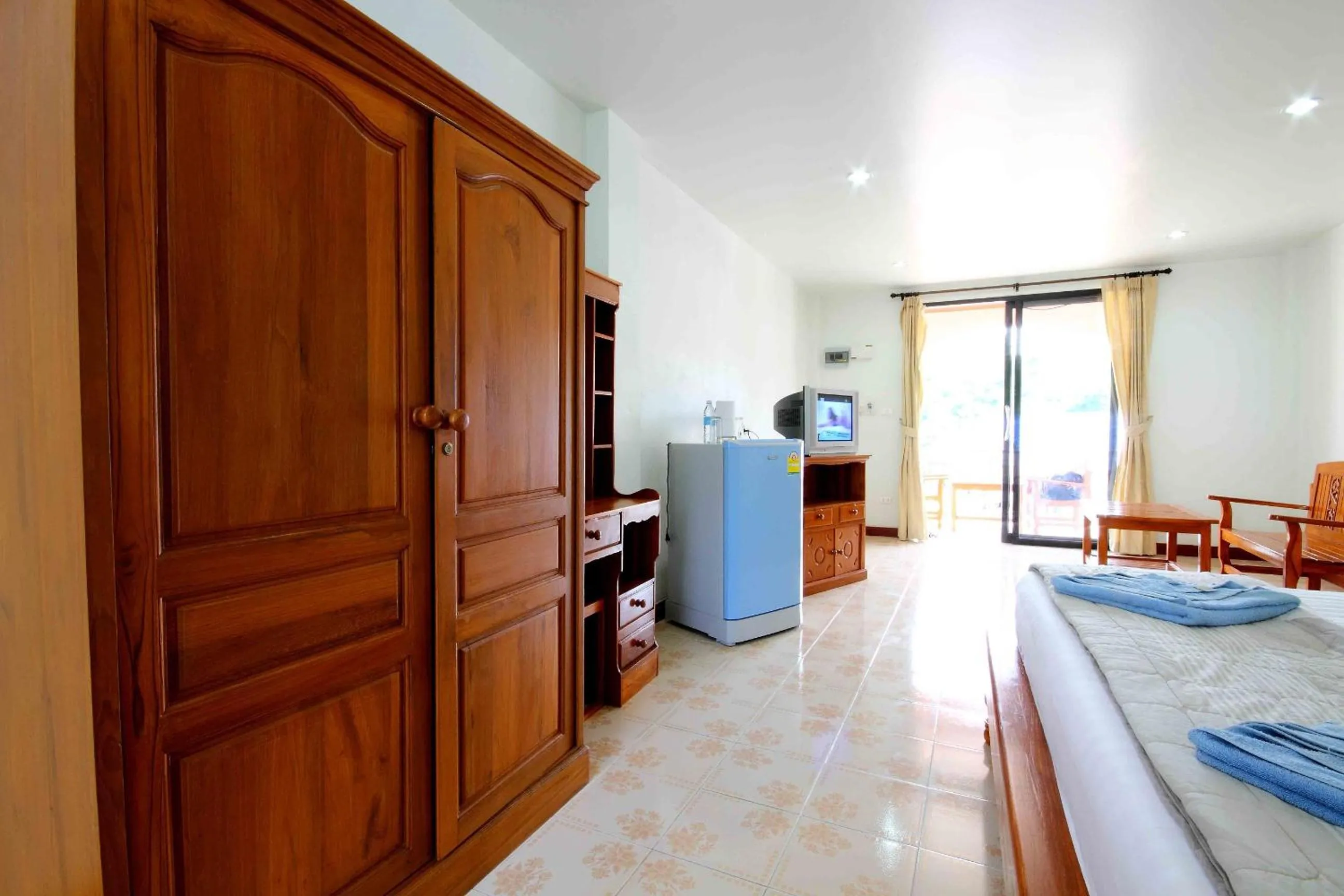 Day in Lotus Friendly Hotel