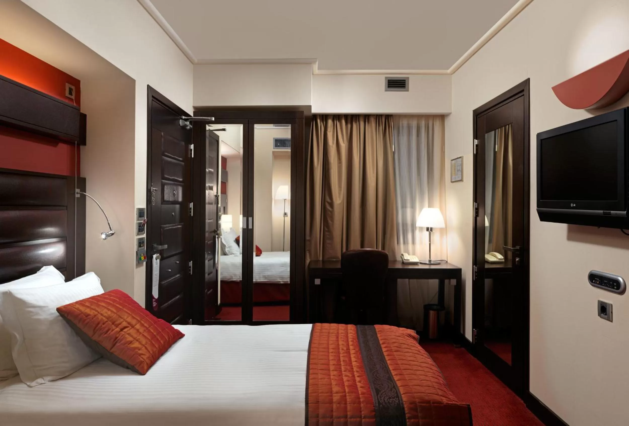 Photo of the whole room, Bed in Crowne Plaza Athens City Centre by IHG