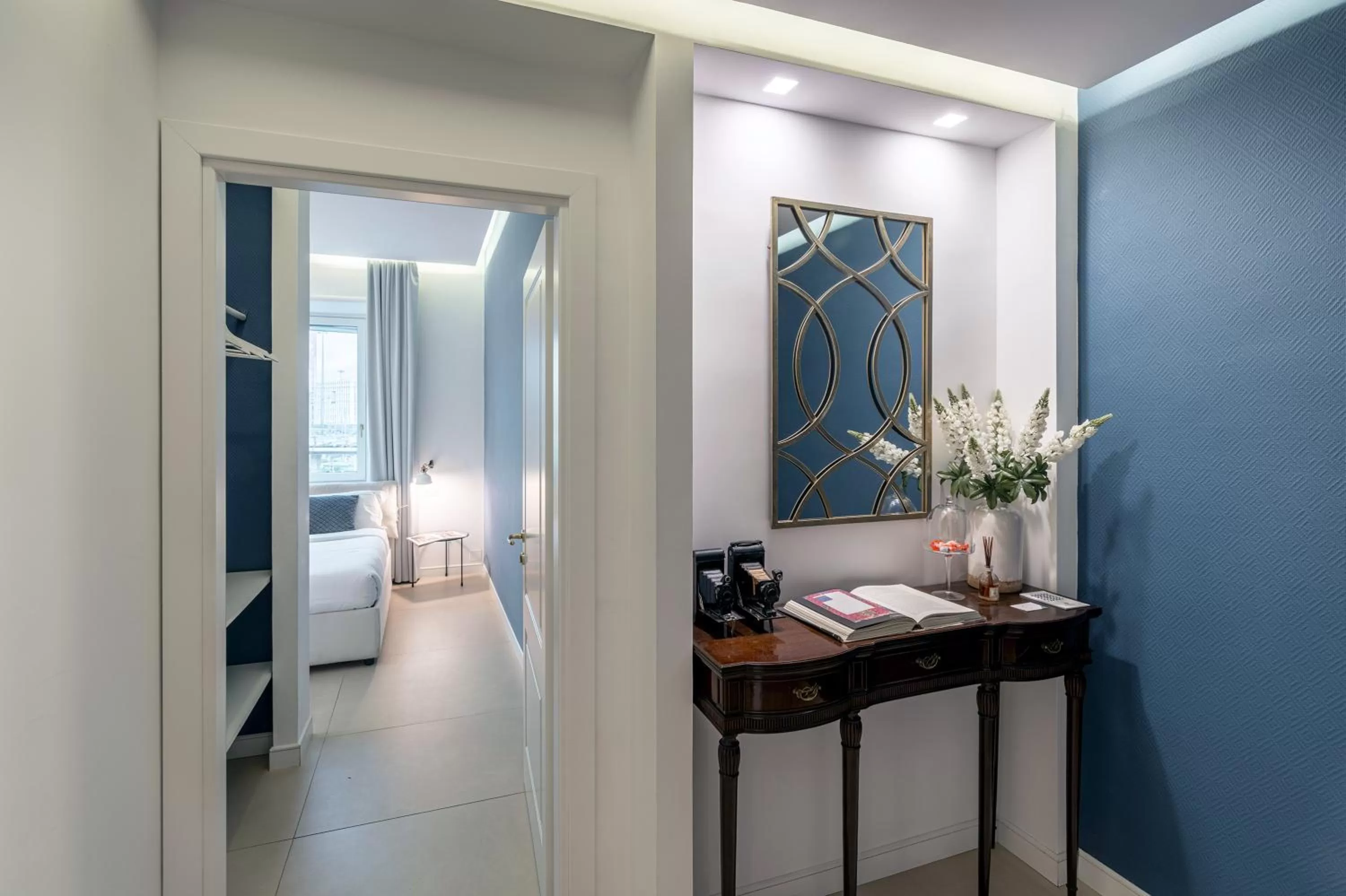 Lobby or reception, Bed in Starhost - PETIT B&B