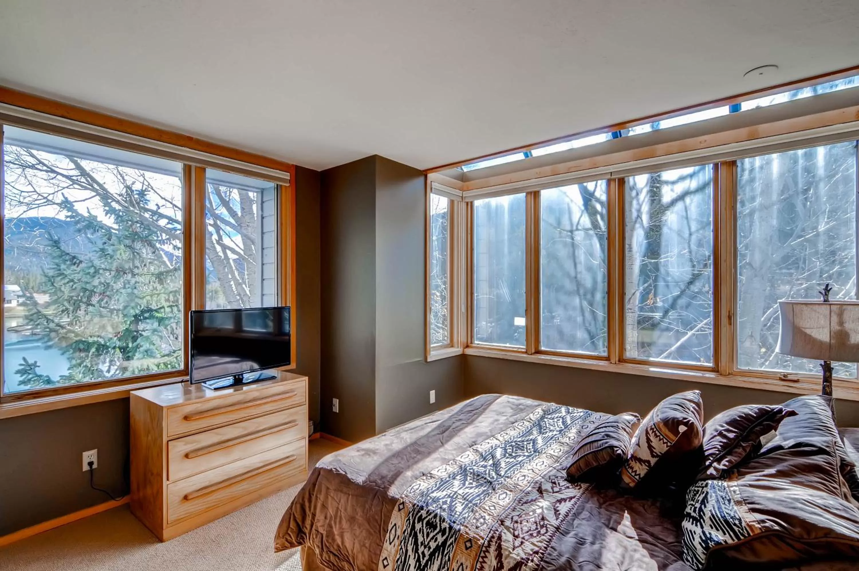 Bed in Lakeside Village by Vail Resorts