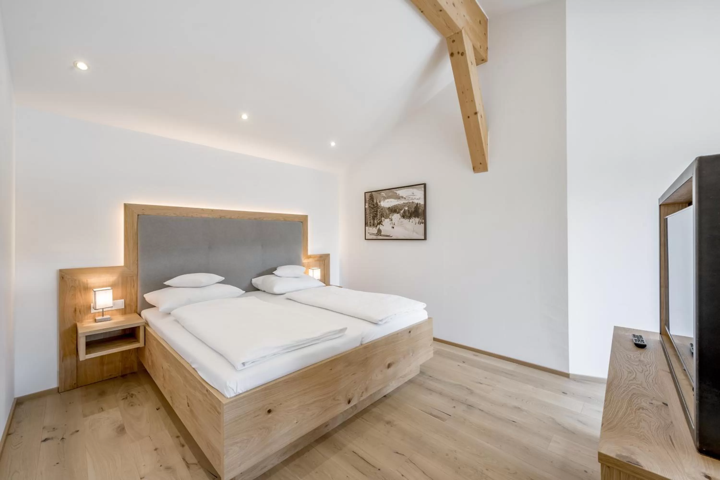 Bedroom, Bed in Hotel Zum Gourmet