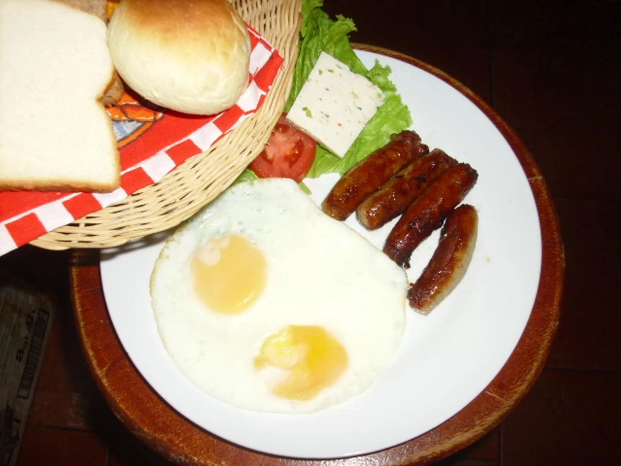 Breakfast in Rainbow Village