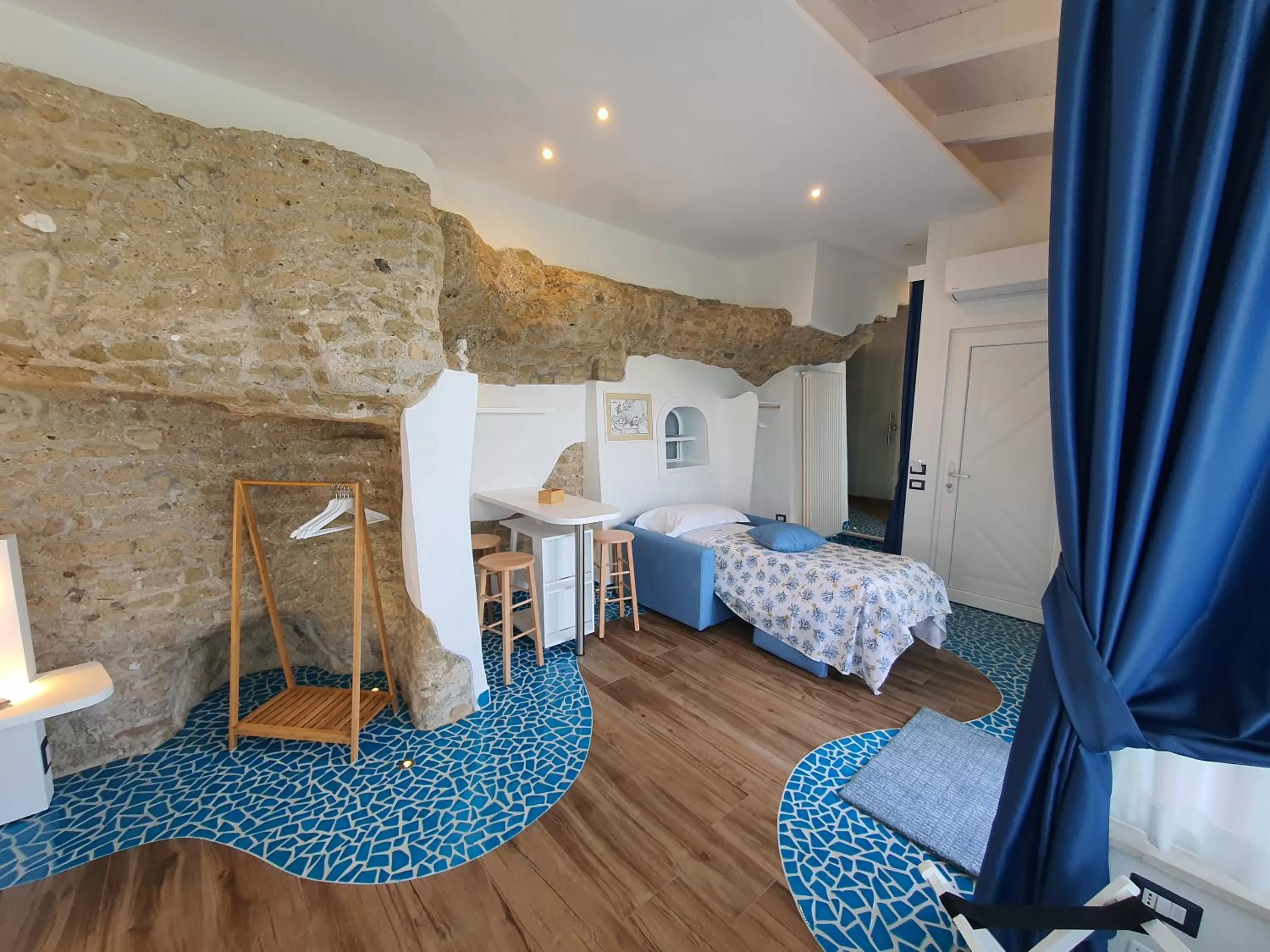 Bed in b&b Dea Fortuna