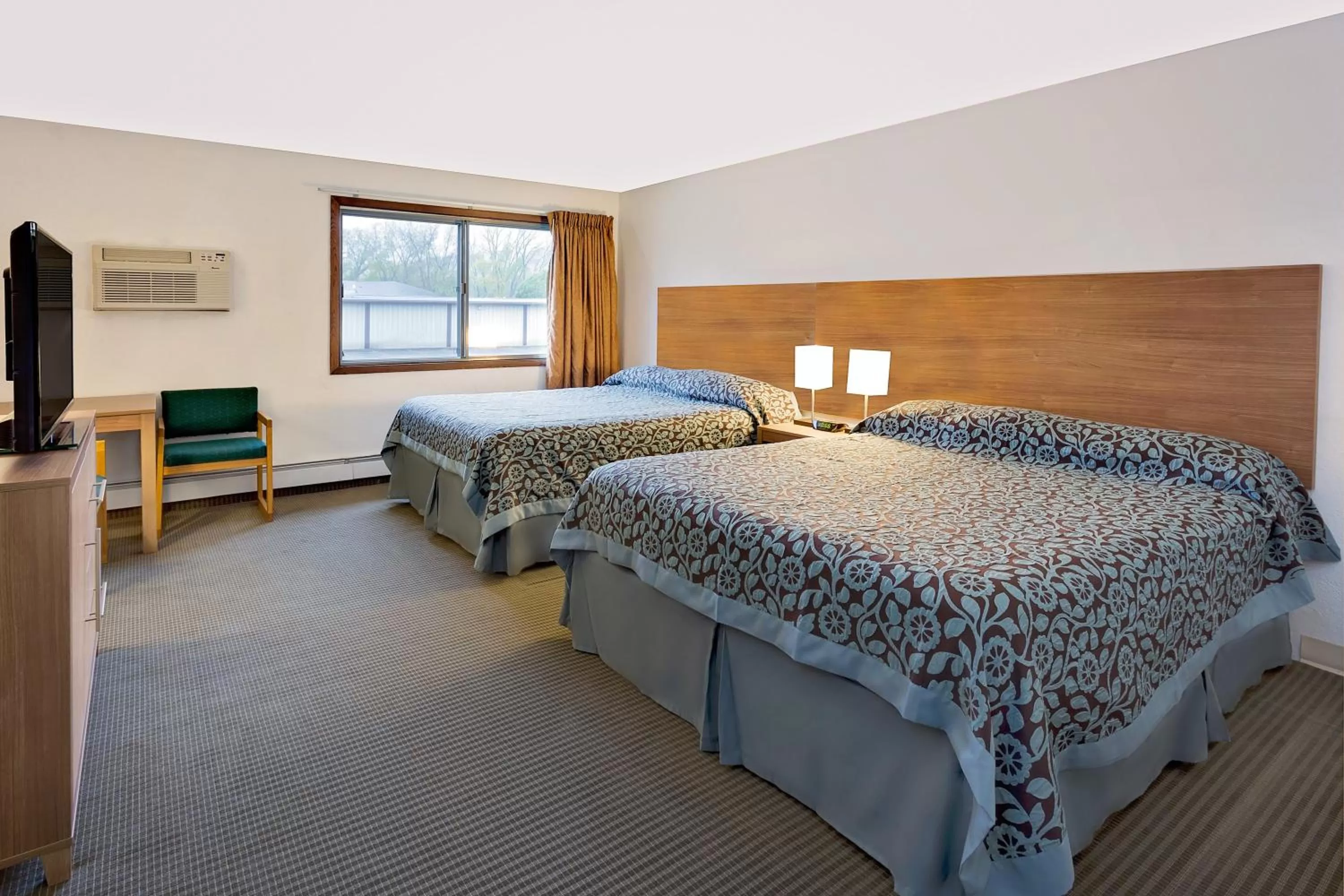 Bed in Days Inn by Wyndham Winona