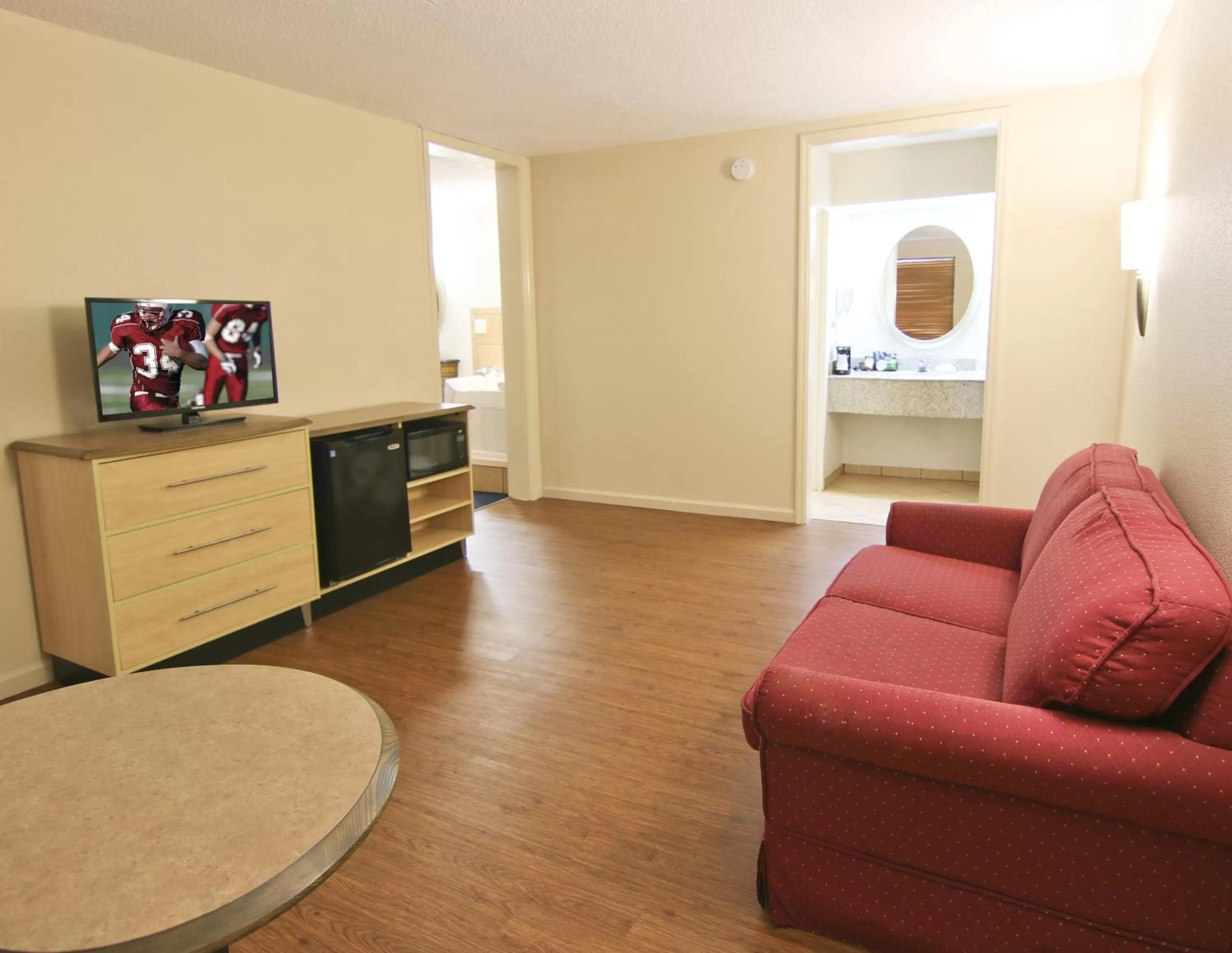 Photo of the whole room in Red Roof Inn Somerset, KY