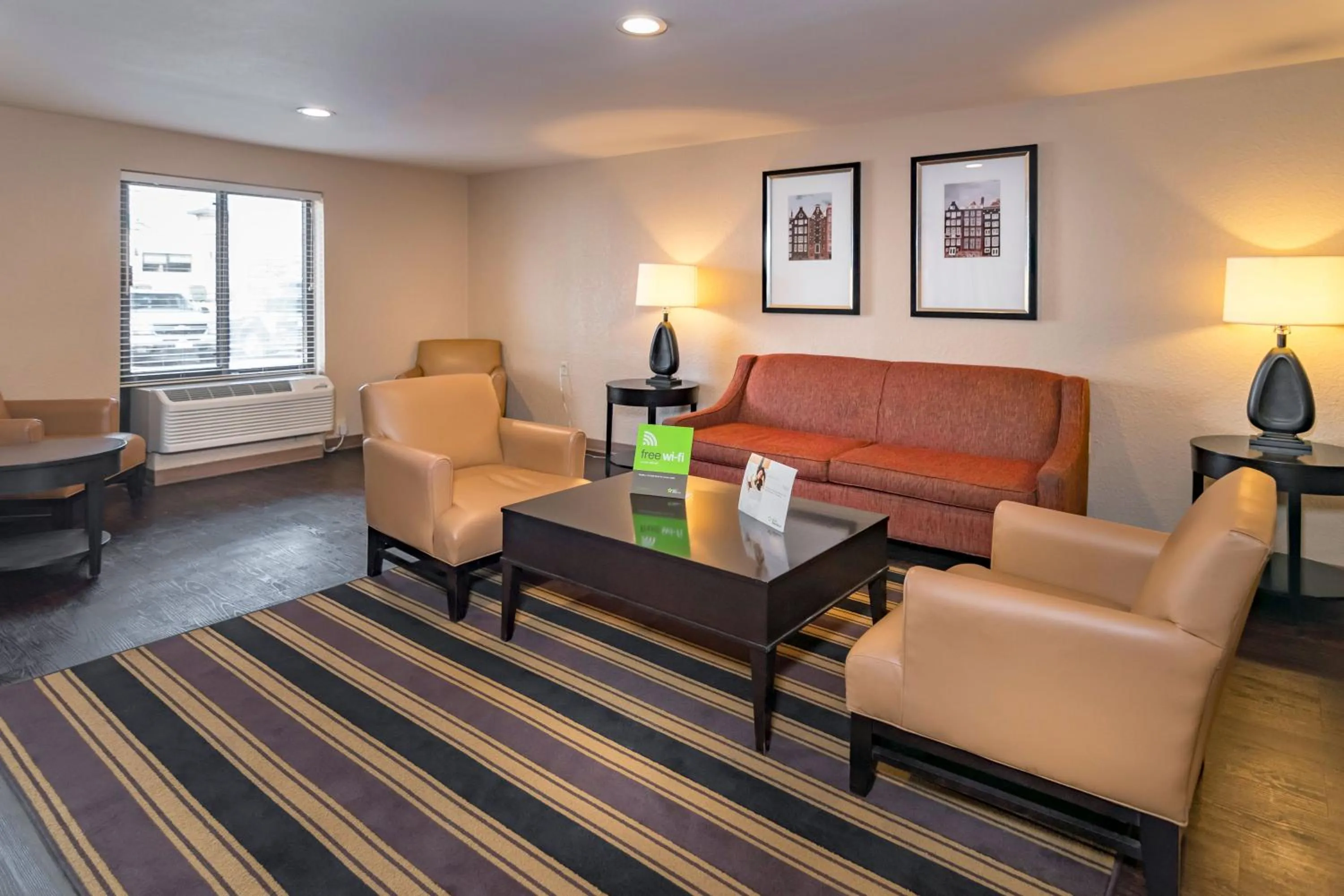 Lobby or reception in Extended Stay America Suites - Tulsa - Midtown