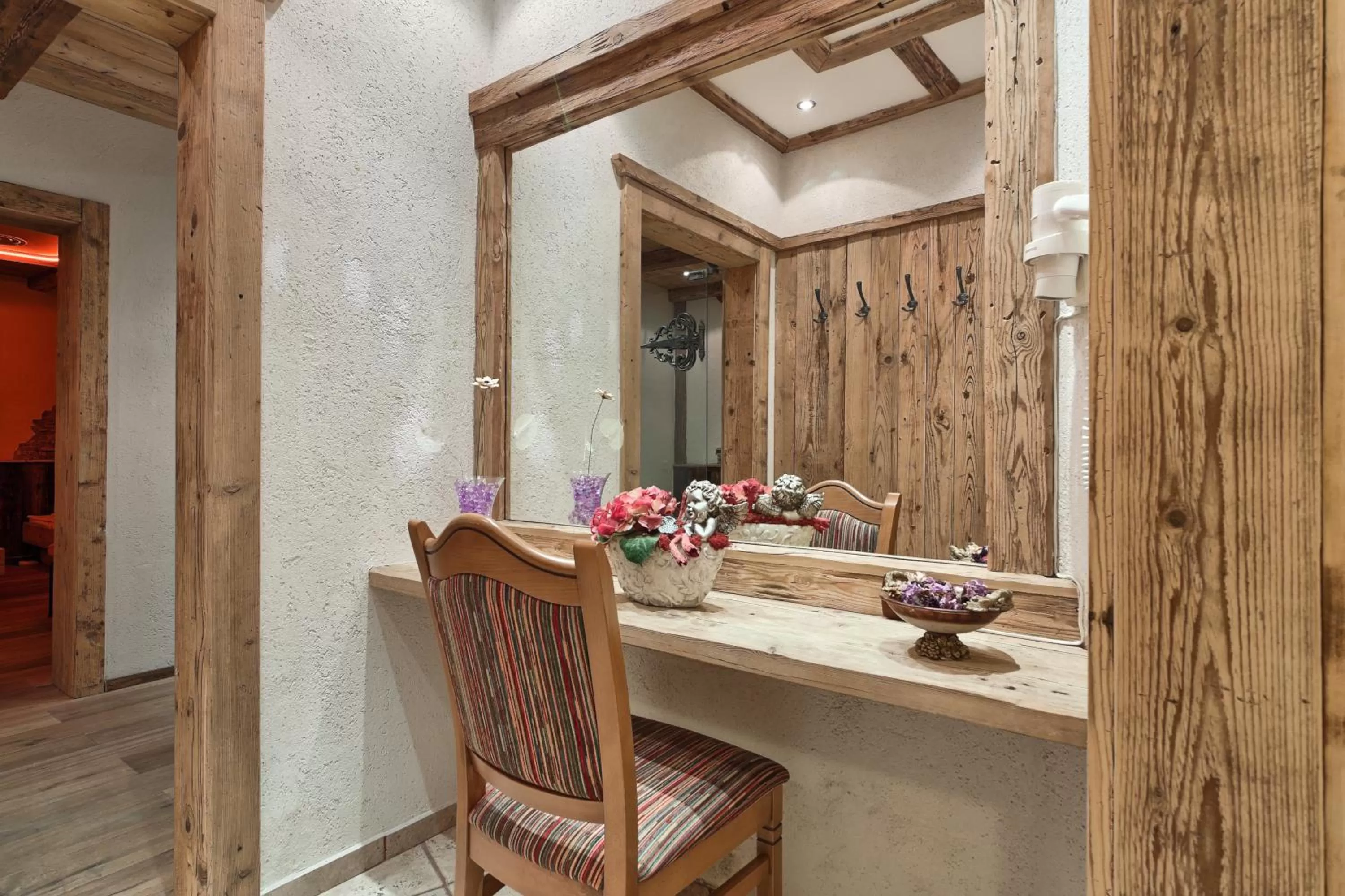 Decorative detail in Mercure Sighisoara Binderbubi Hotel & Spa