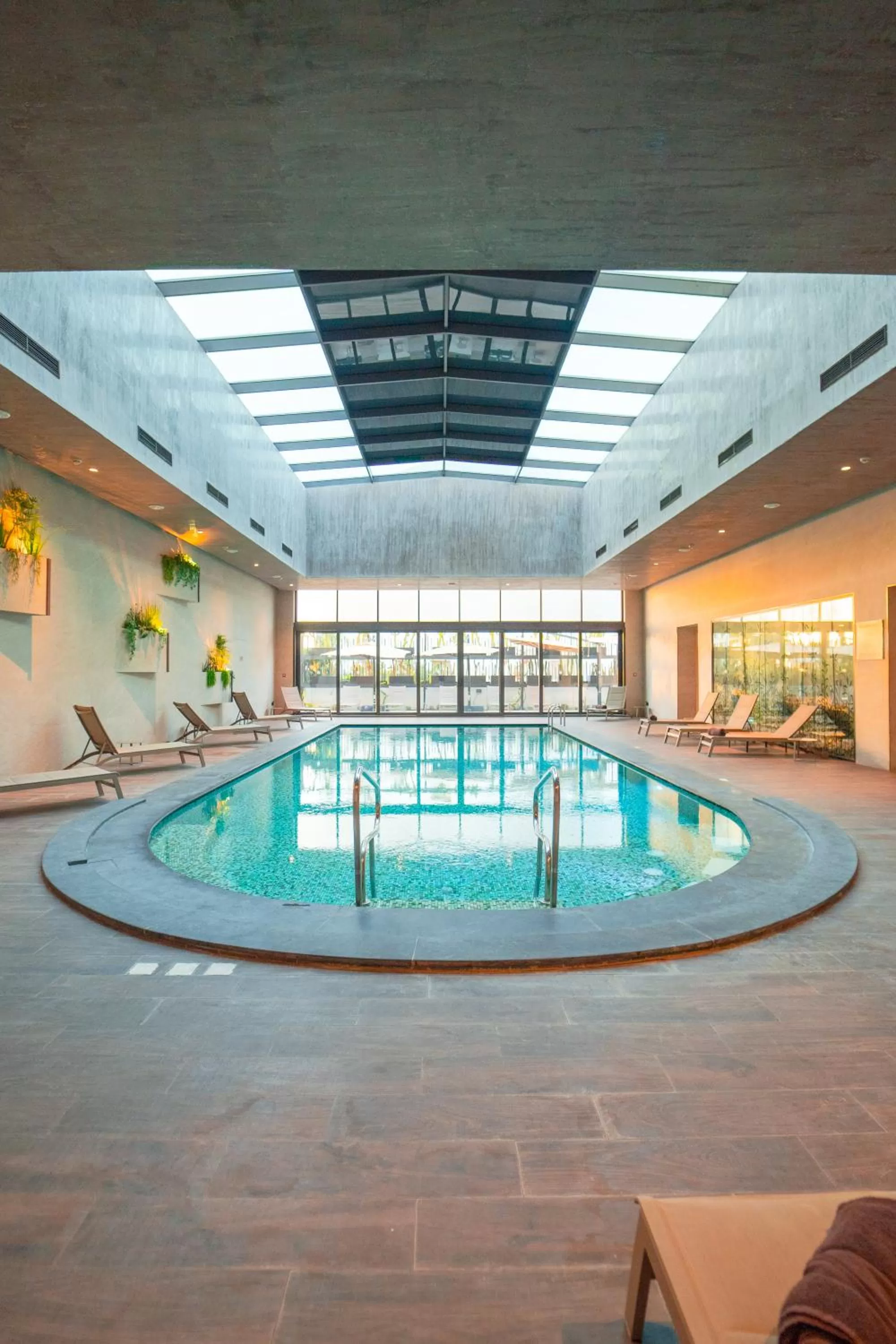Pool view in Mövenpick Hotel du Lac Tunis