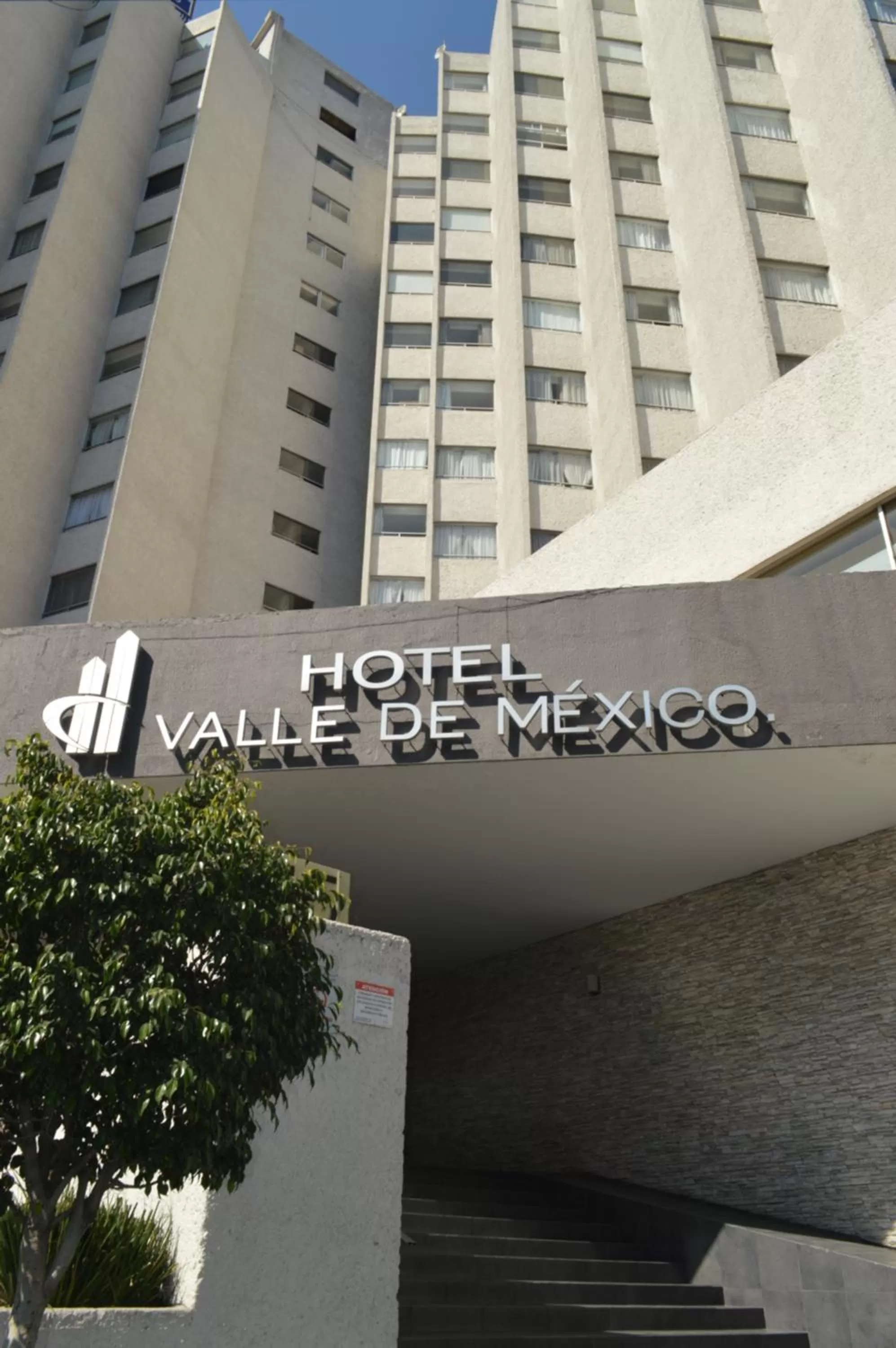 Facade/entrance in Hotel Valle de Mexico Toreo