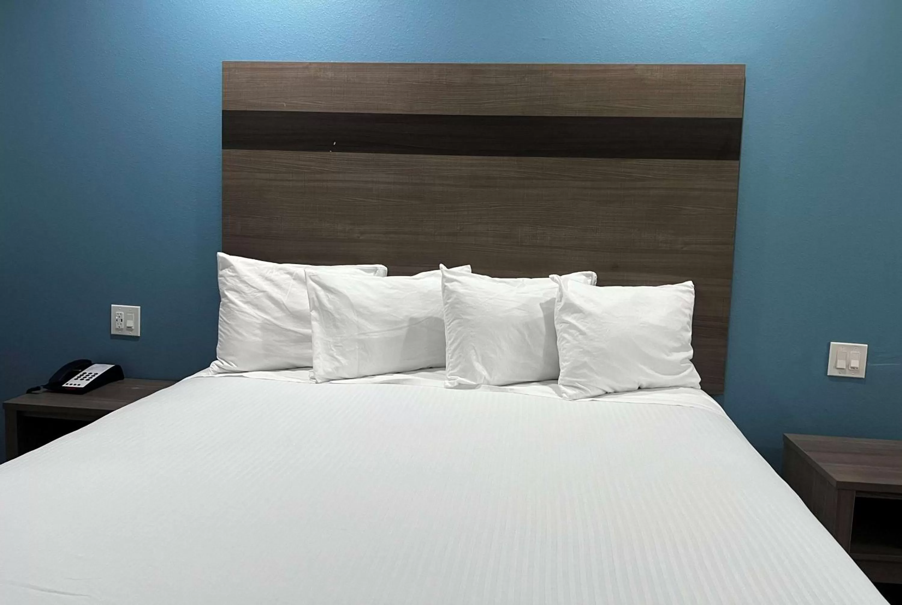 Bed in Baymont by Wyndham Freeport Texas