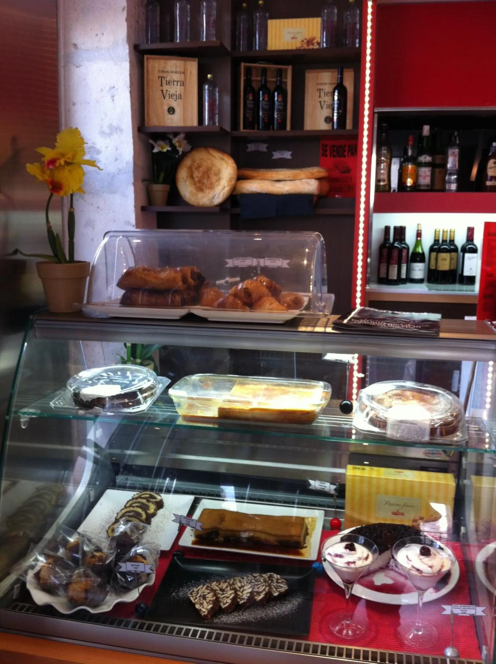 Food and drinks in Hotel Vía Gótica