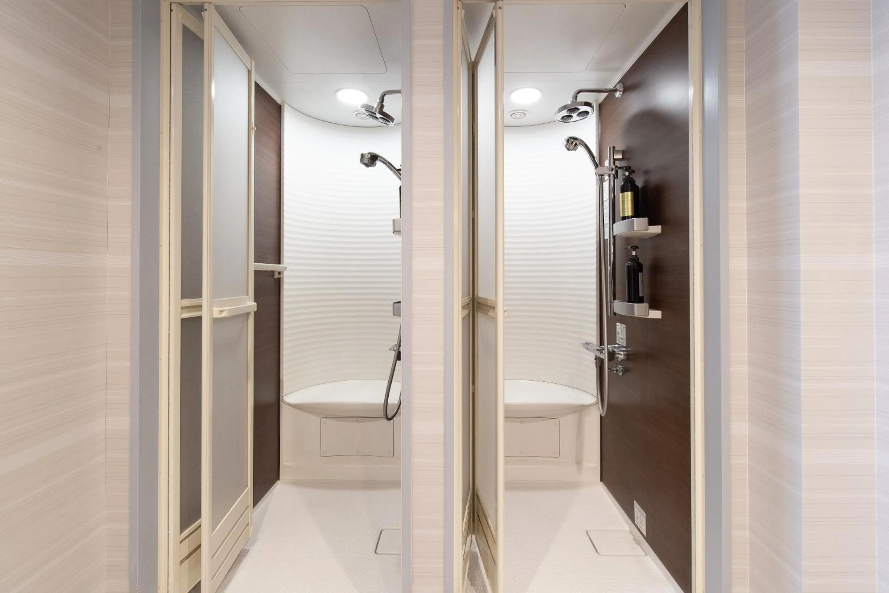 Shower in Tabist Hotel Smart Sleeps Oita Station